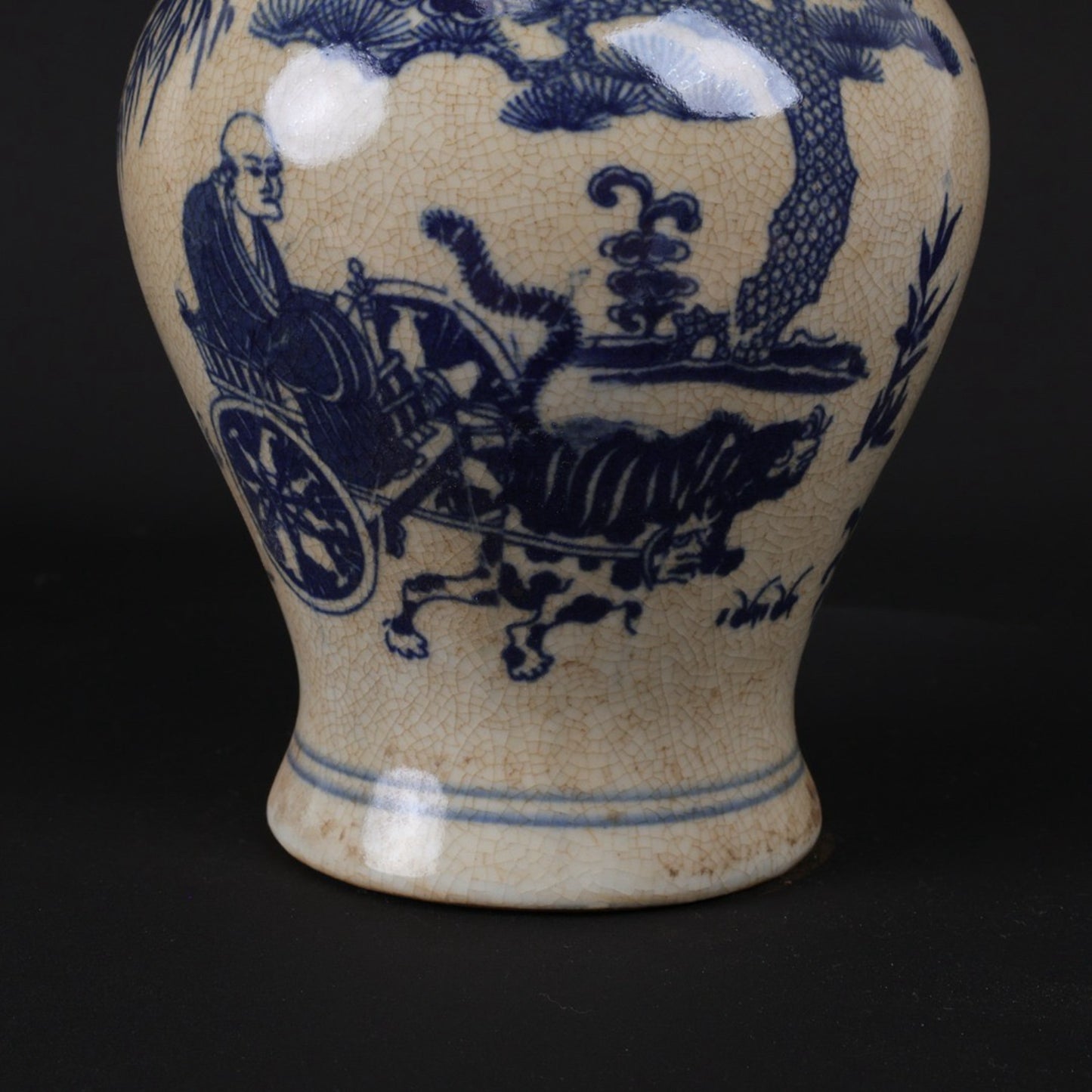 Blue and White Ghost Valley Descending Mountain Pattern Flower Gu