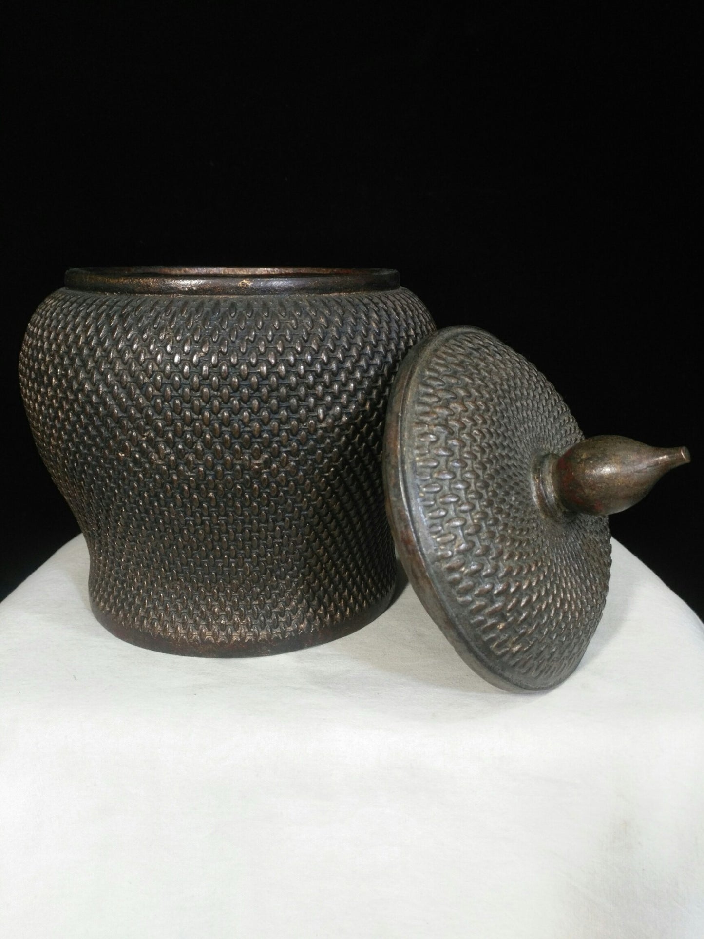 Chinese antique pure copper Jiang Jun jar