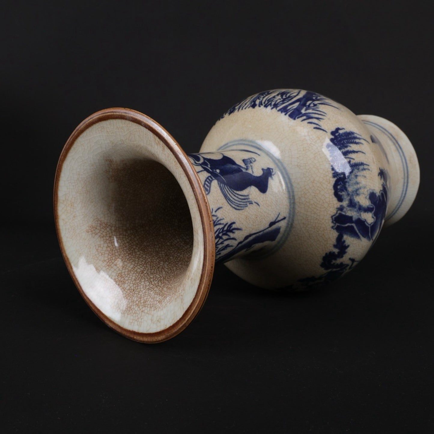 Blue and White Ghost Valley Descending Mountain Pattern Flower Gu