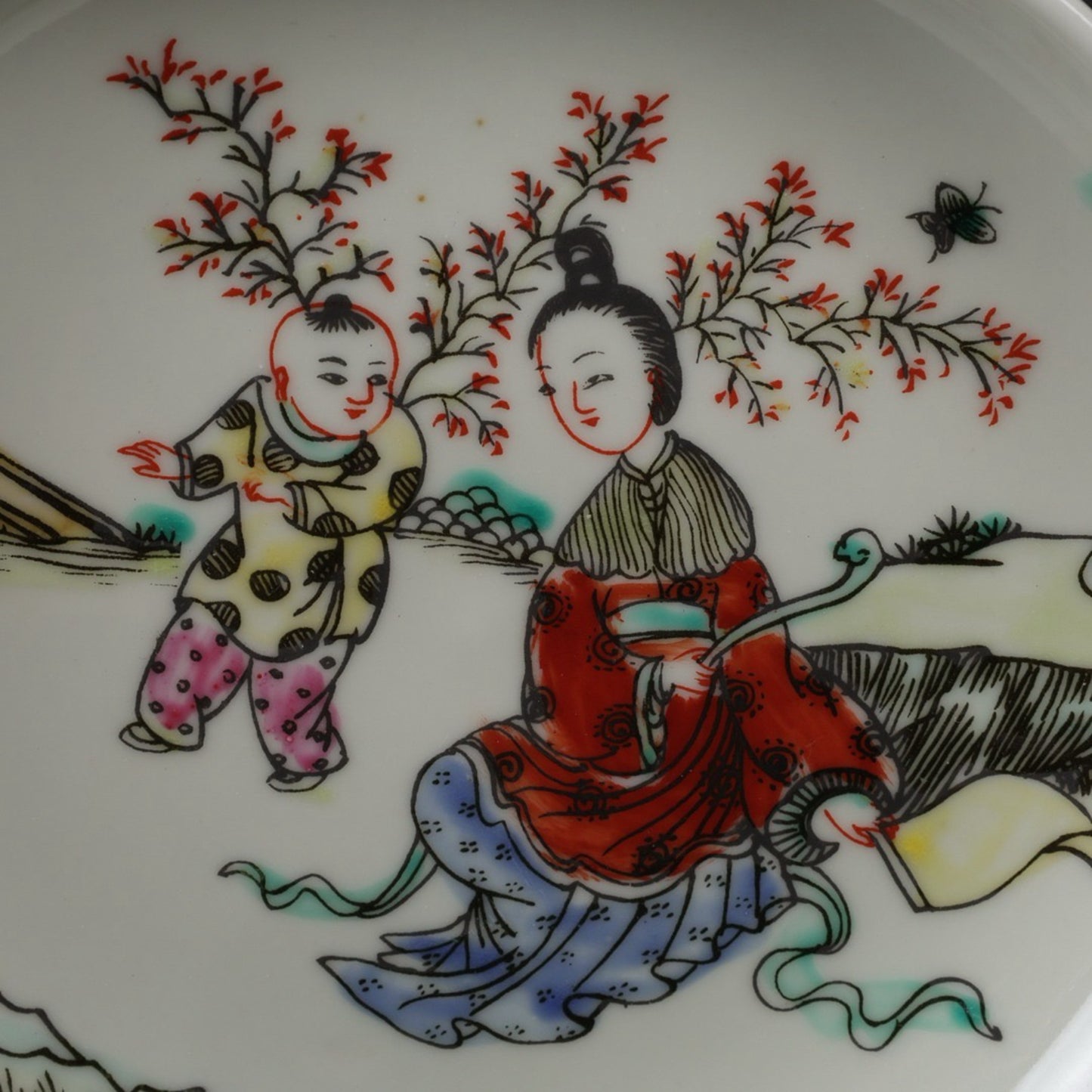 A pair of pink beauty belt patterned fruit plates