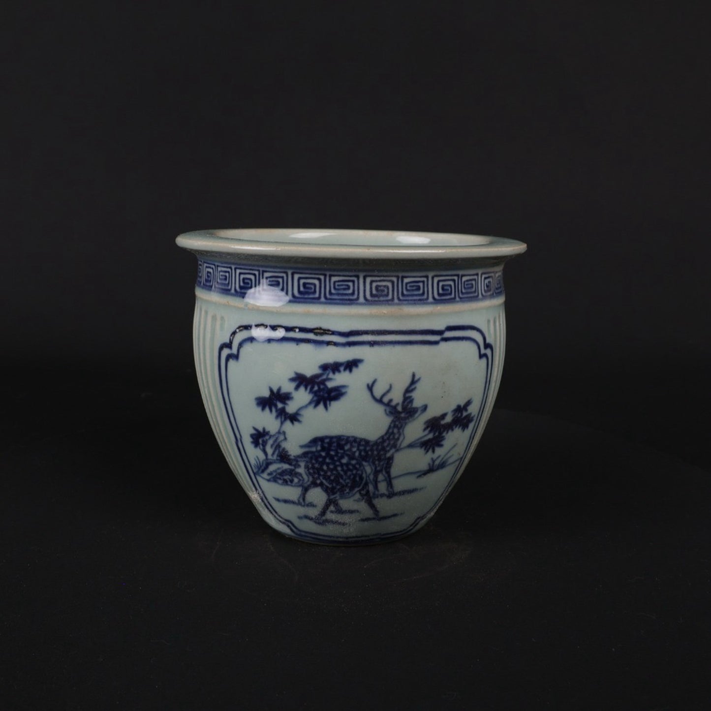 Blue and white double deer patterned small jar