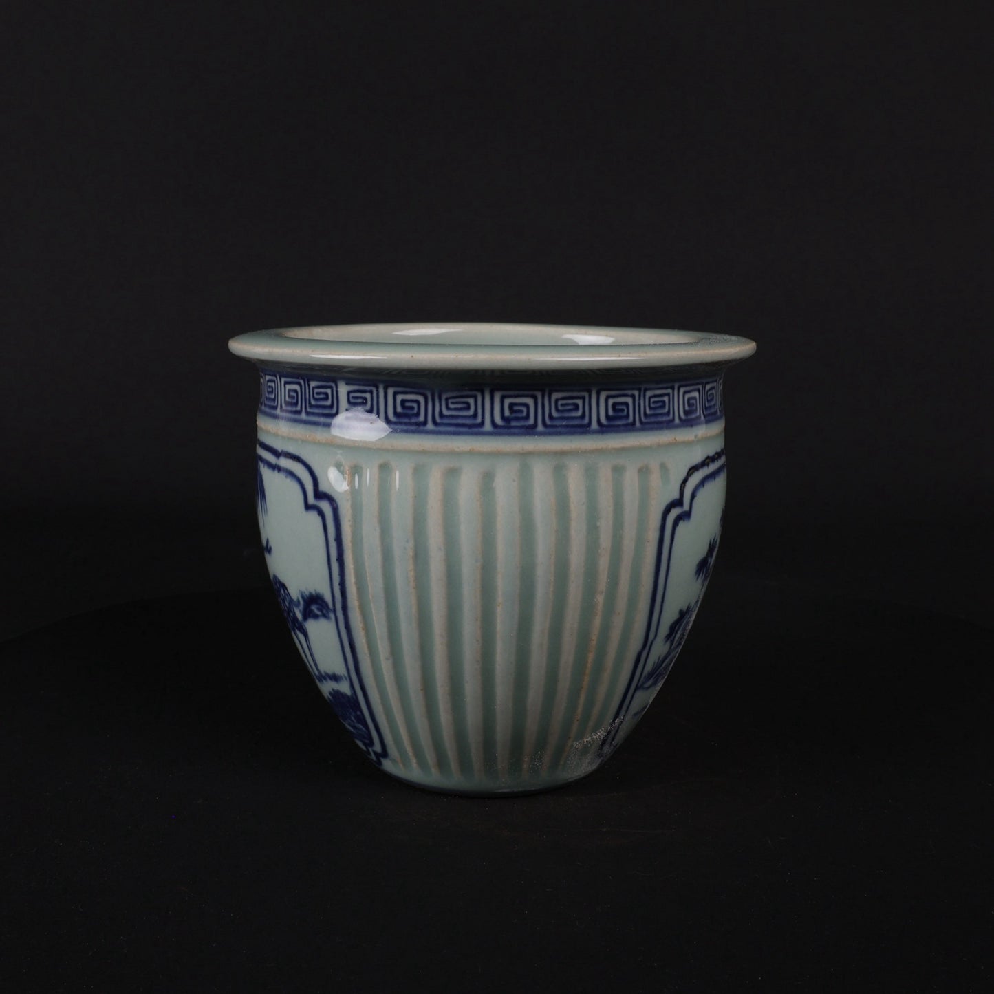 Blue and white double deer patterned small jar