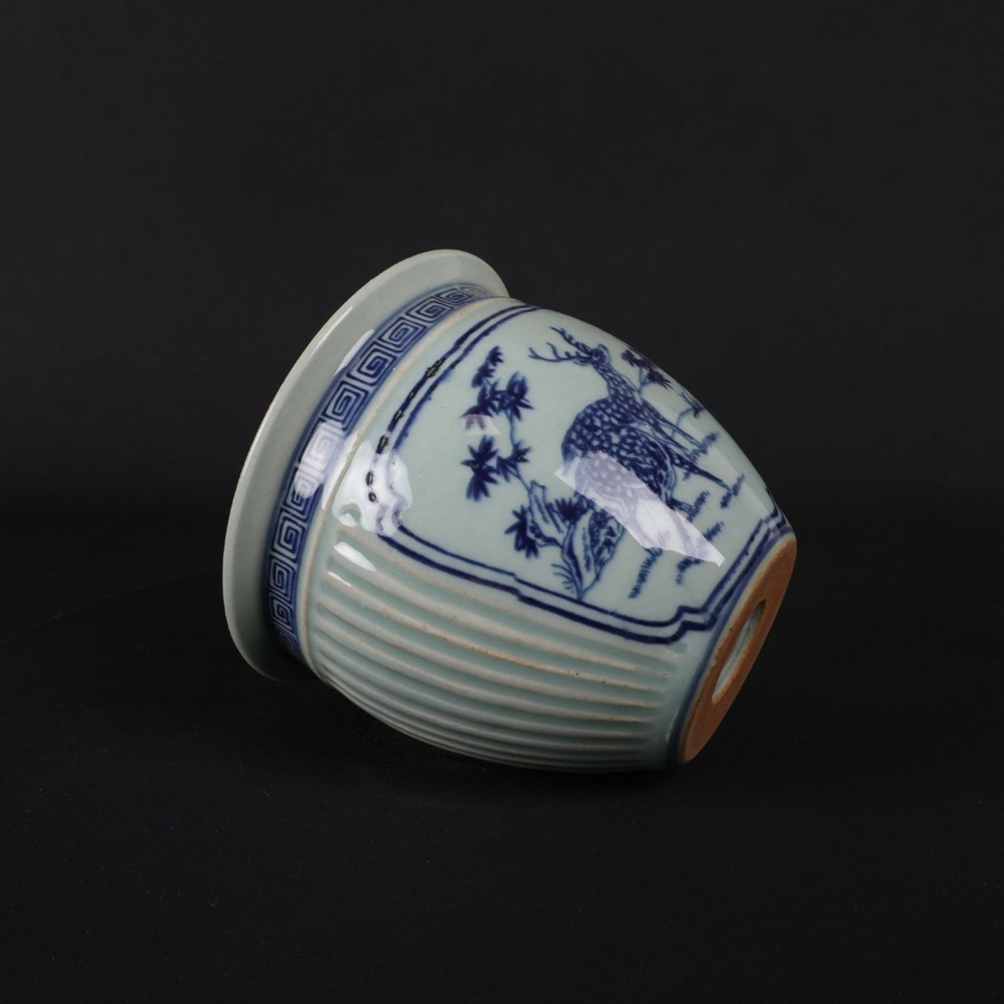 Blue and white double deer patterned small jar