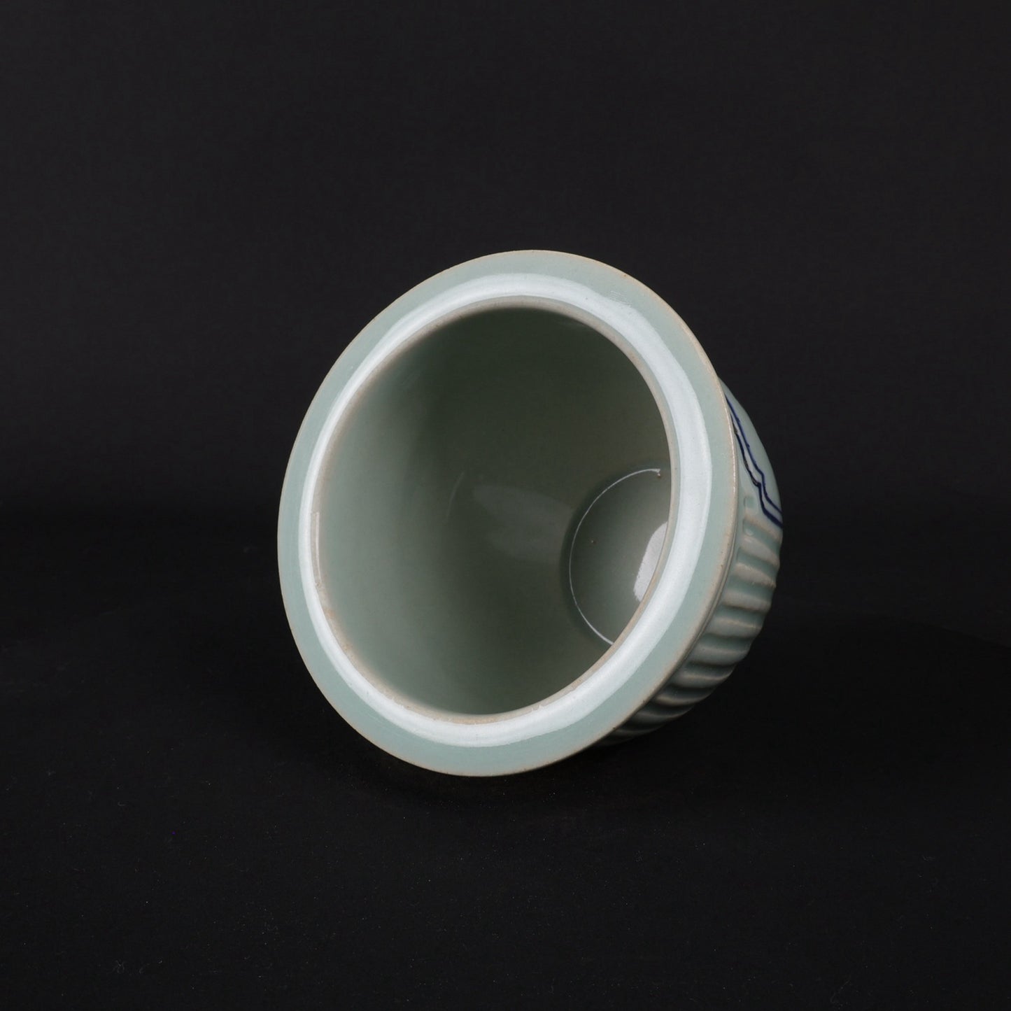 Blue and white double deer patterned small jar