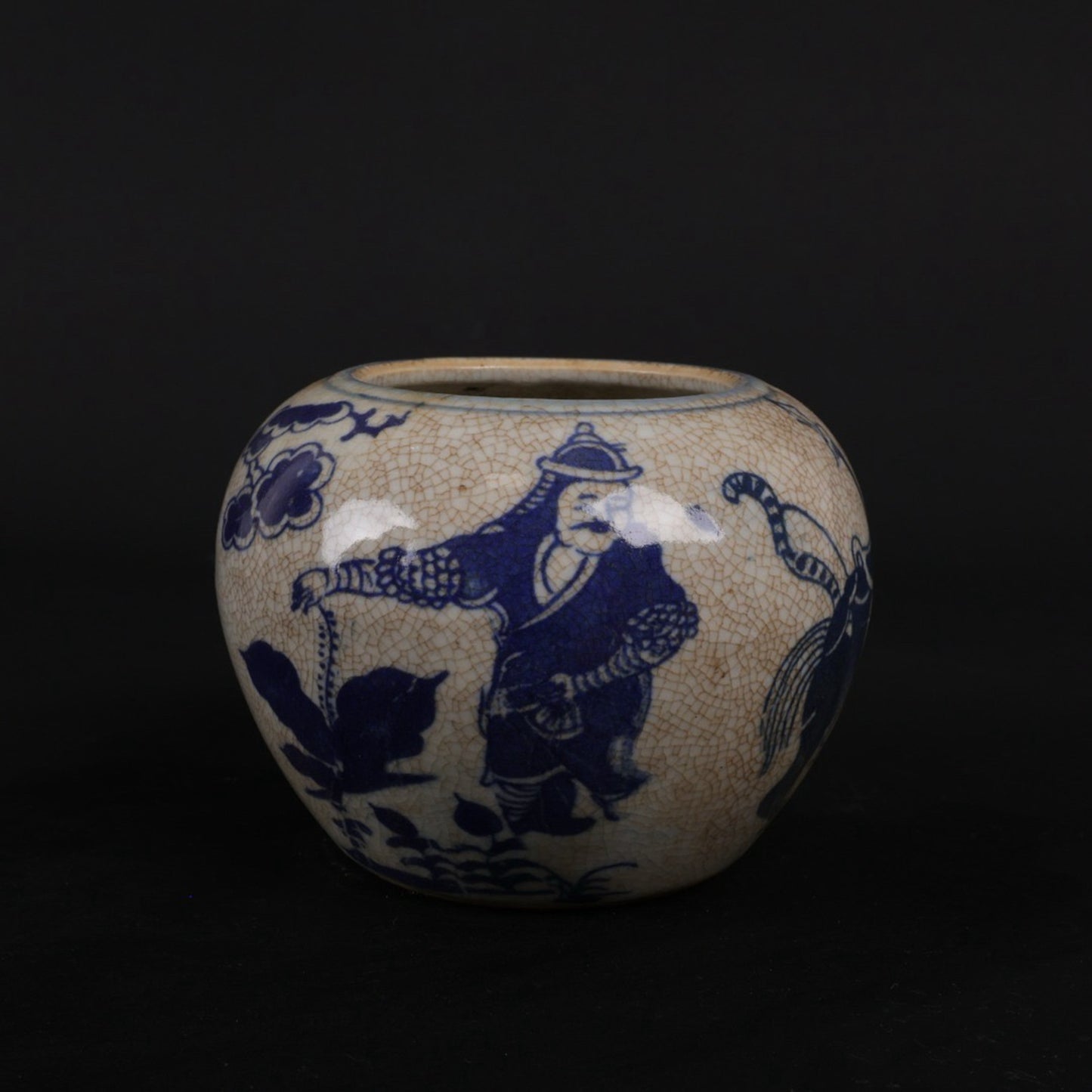 Blue and white opening film, character story pattern, small water shallow