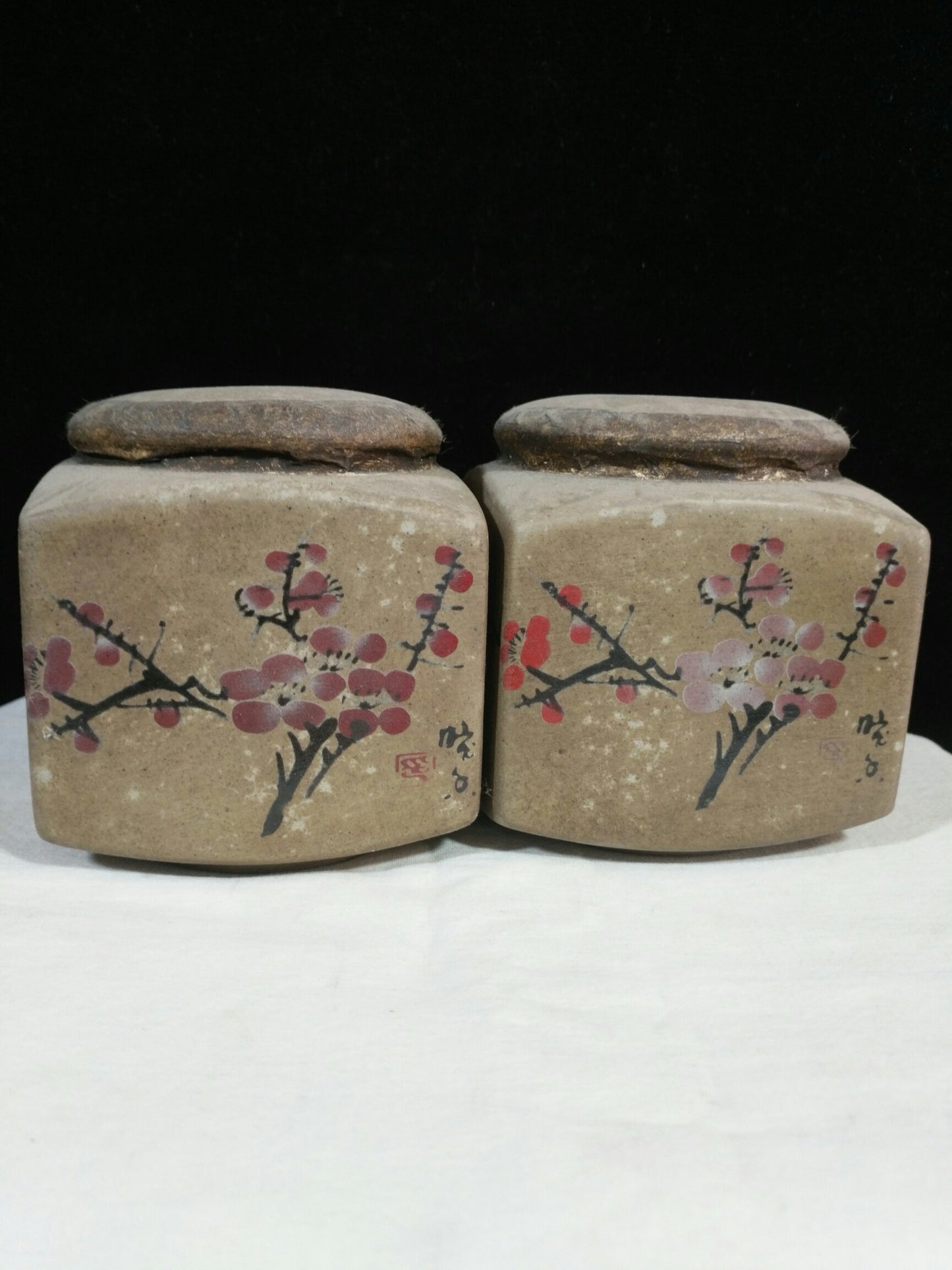 Chinese antique purple clay jar