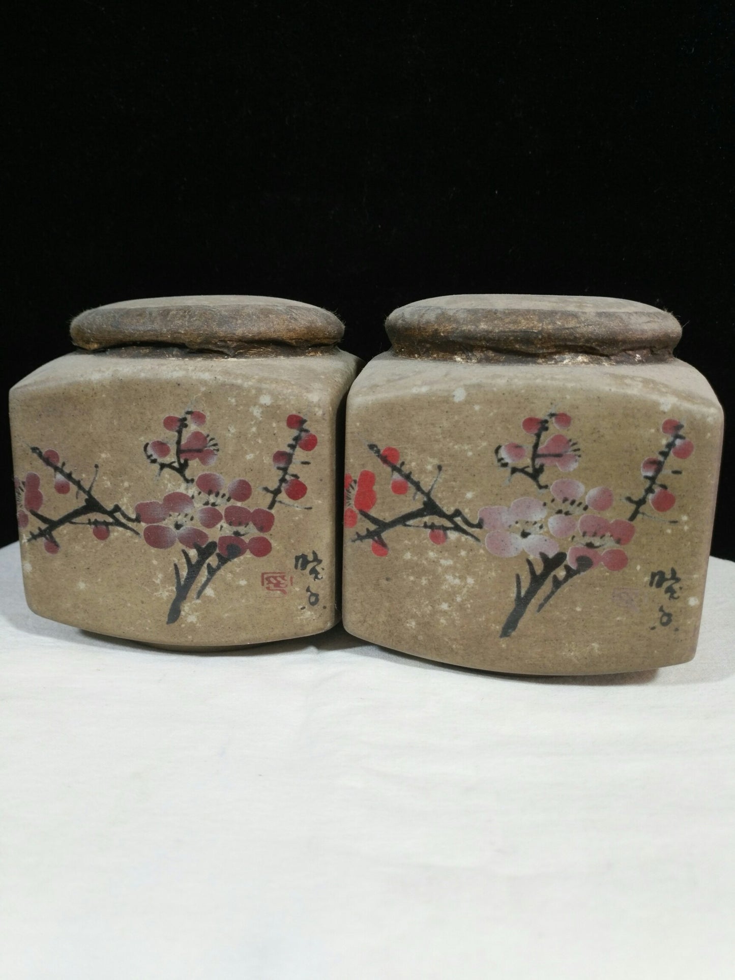 Chinese antique purple clay jar