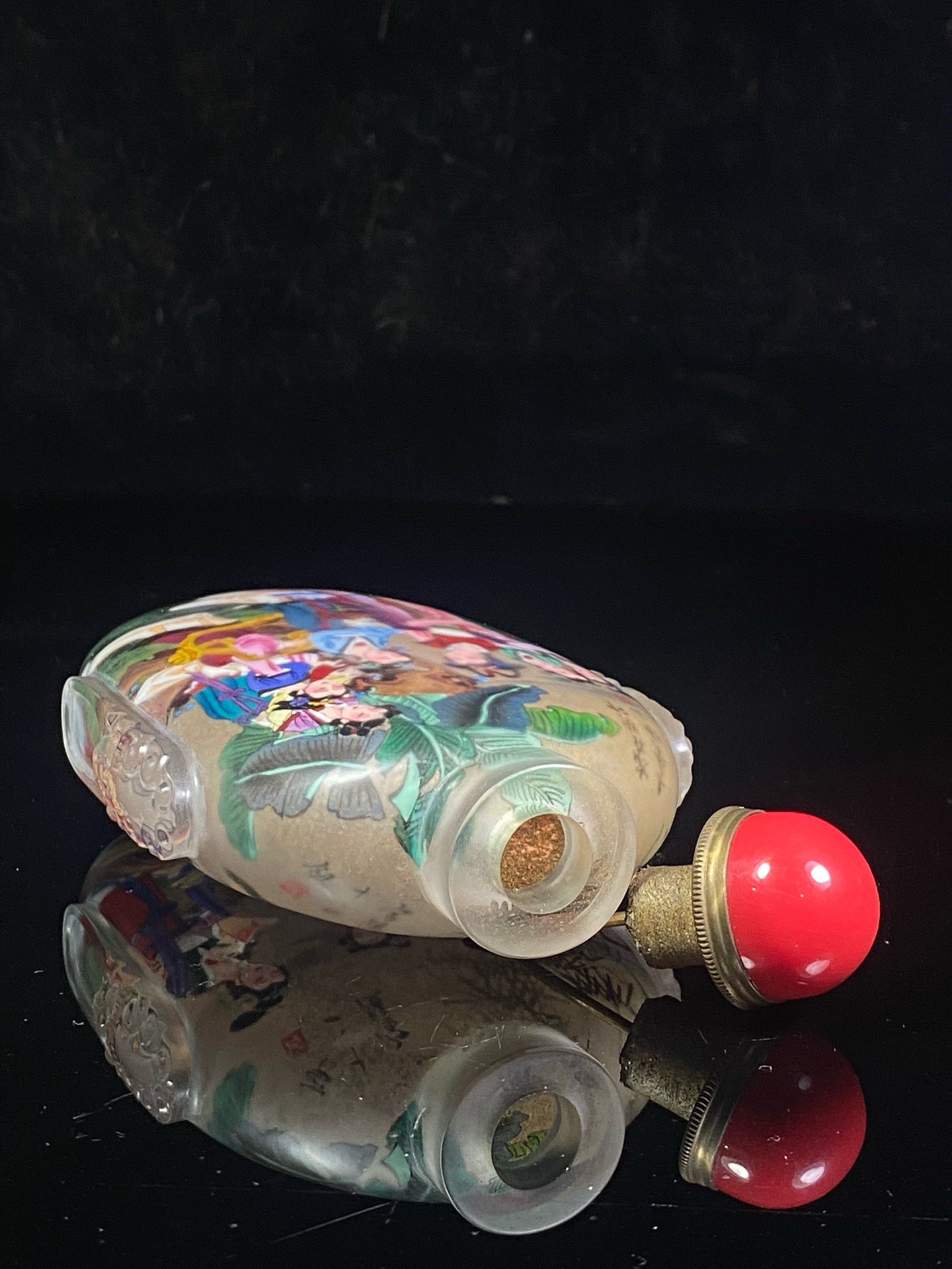 Chinese antique glass carved animal ear painted snuff bottle