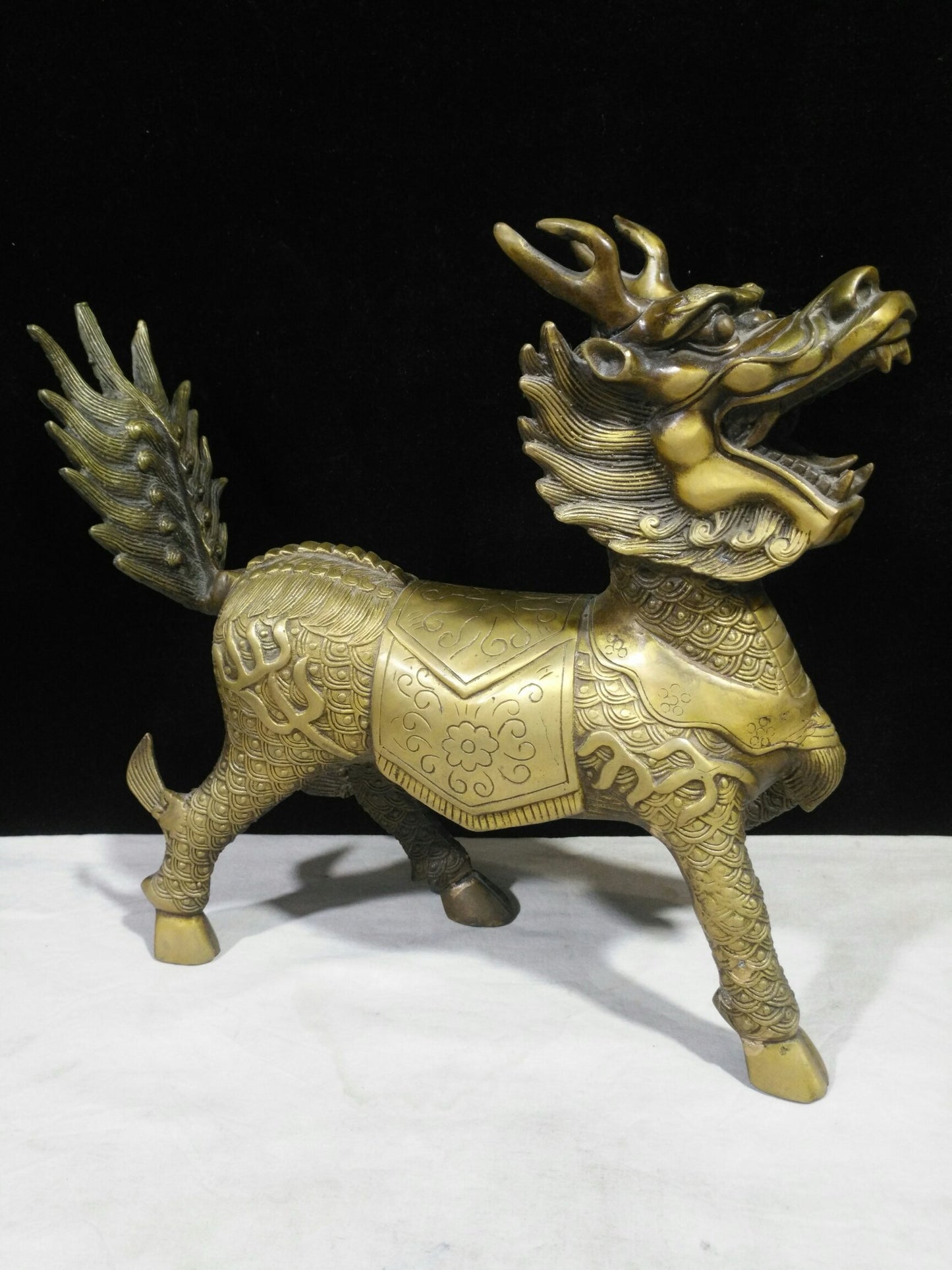 Chinese antique pure copper auspicious beast qilin ornament