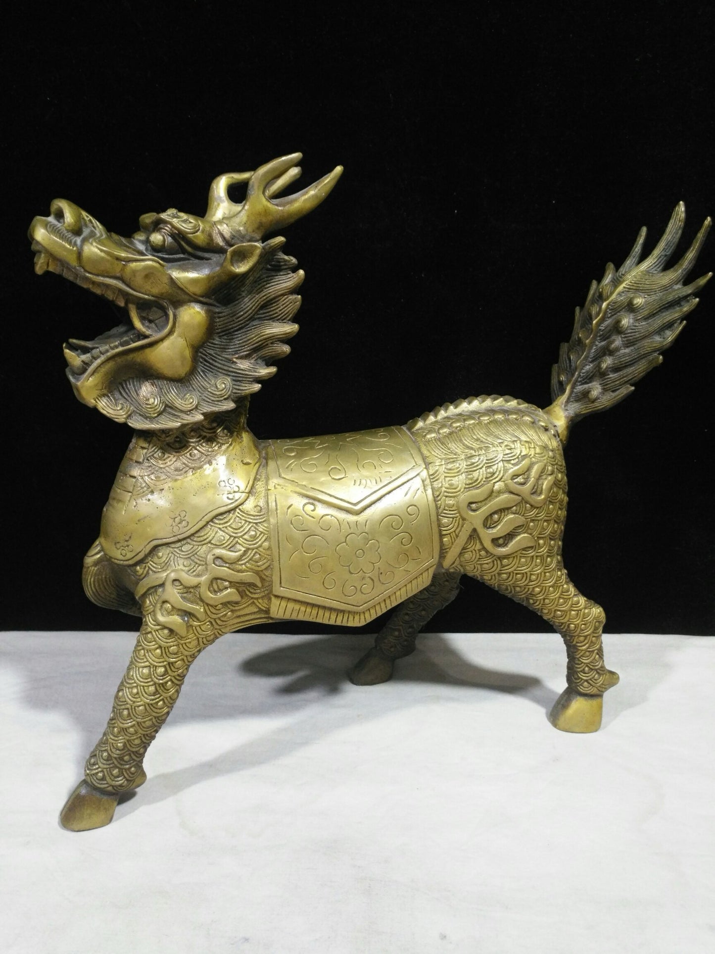 Chinese antique pure copper auspicious beast qilin ornament