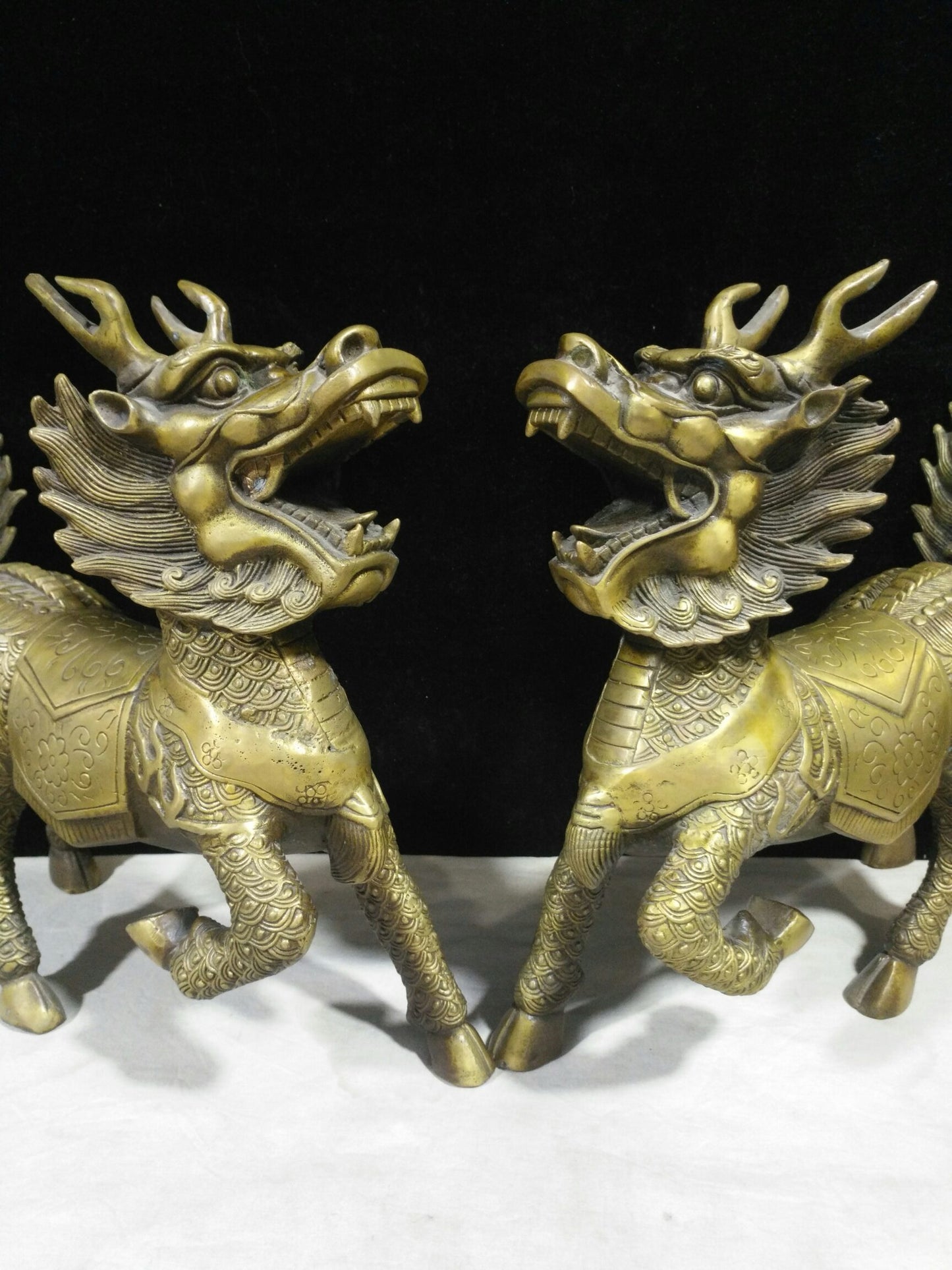 Chinese antique pure copper auspicious beast qilin ornament
