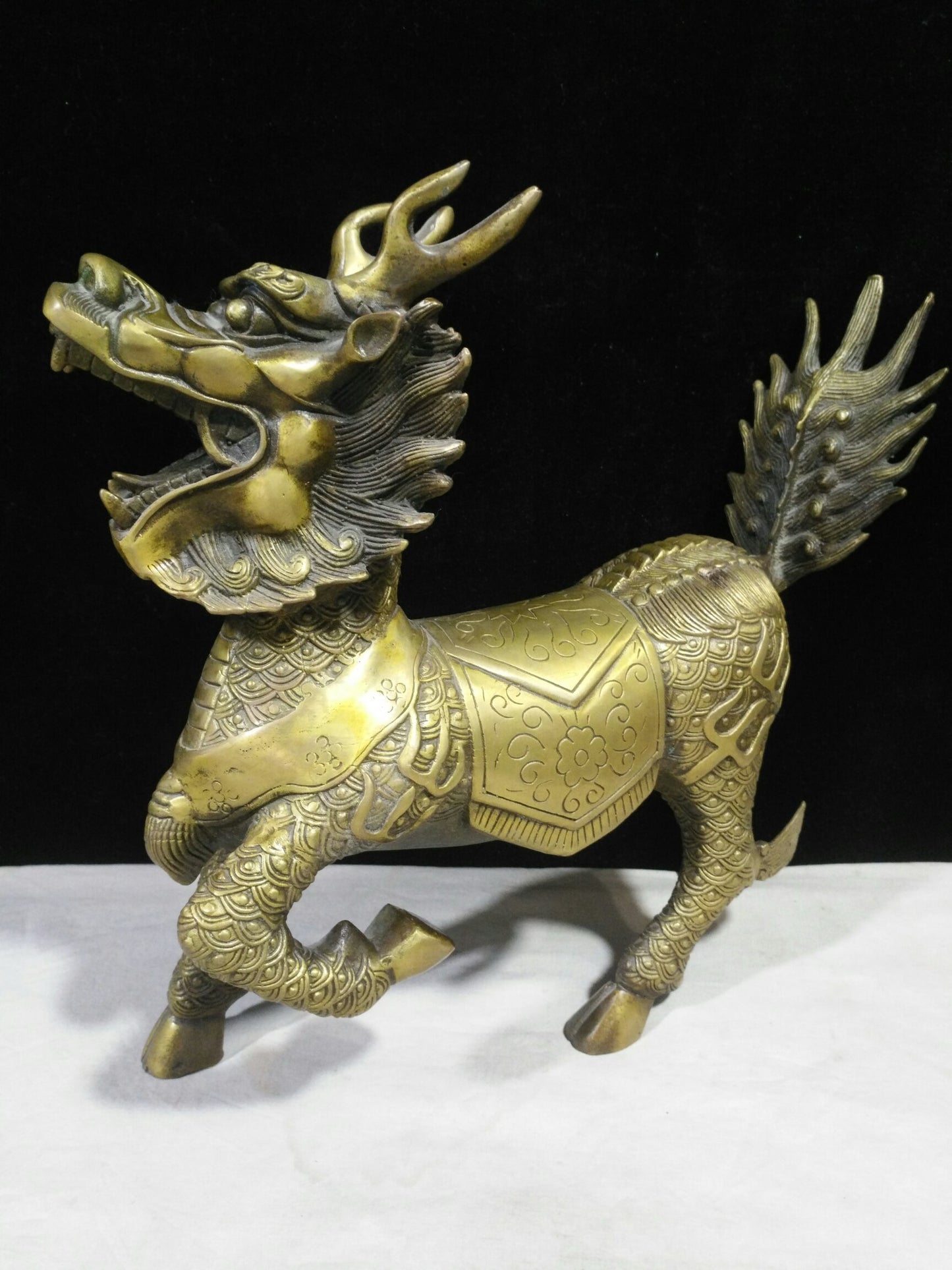 Chinese antique pure copper auspicious beast qilin ornament