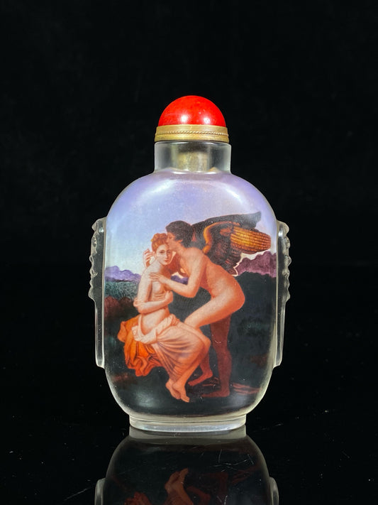 Chinese antique crystal figure carved snuff bottle