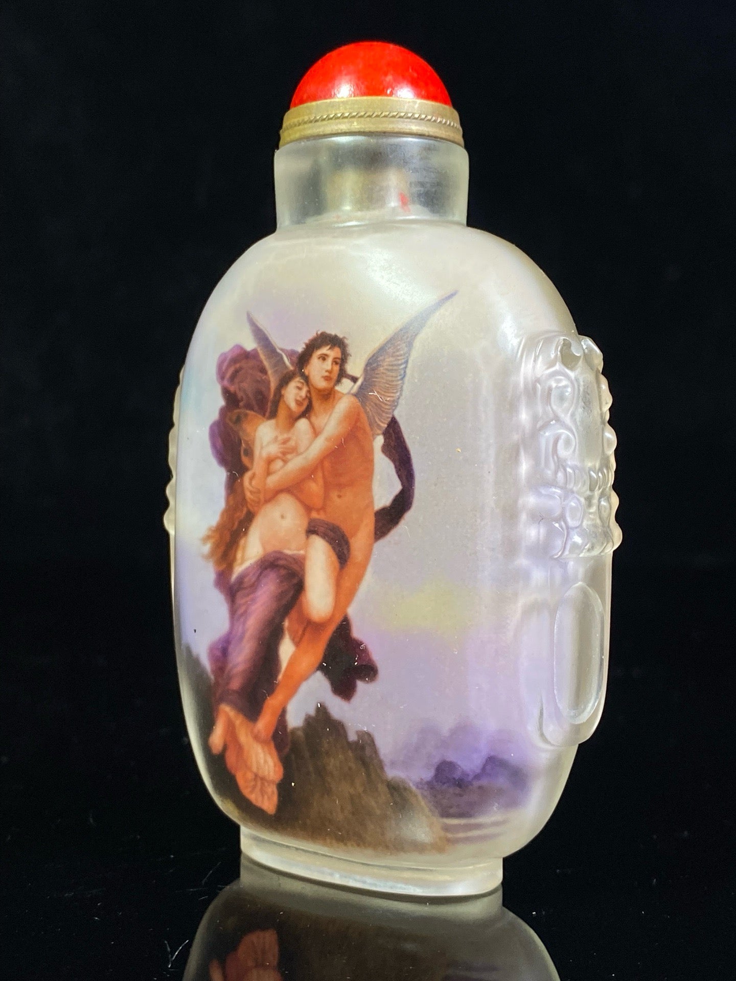Chinese antique crystal figure carved snuff bottle