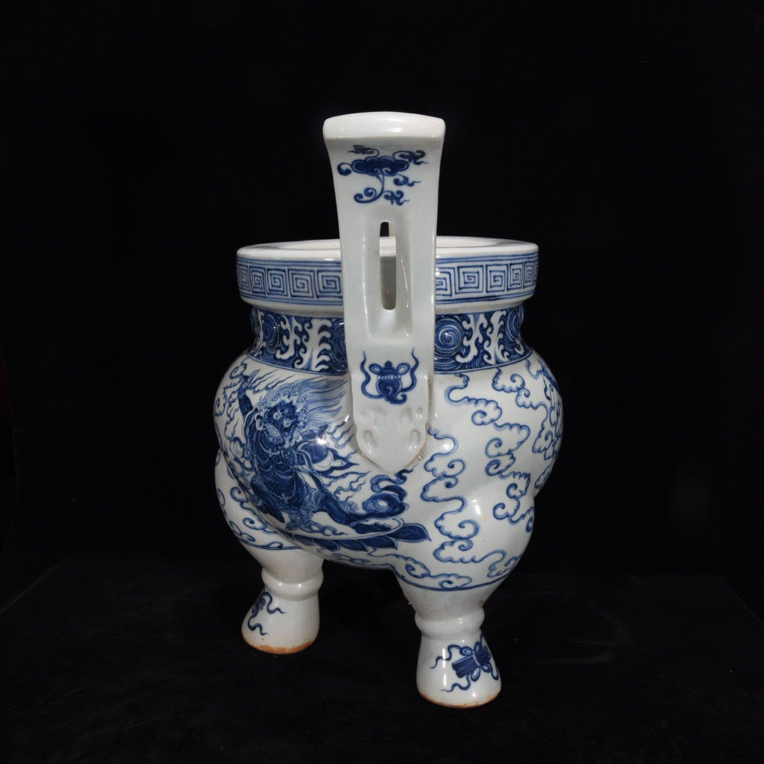 Blue and white strange pattern incense burner