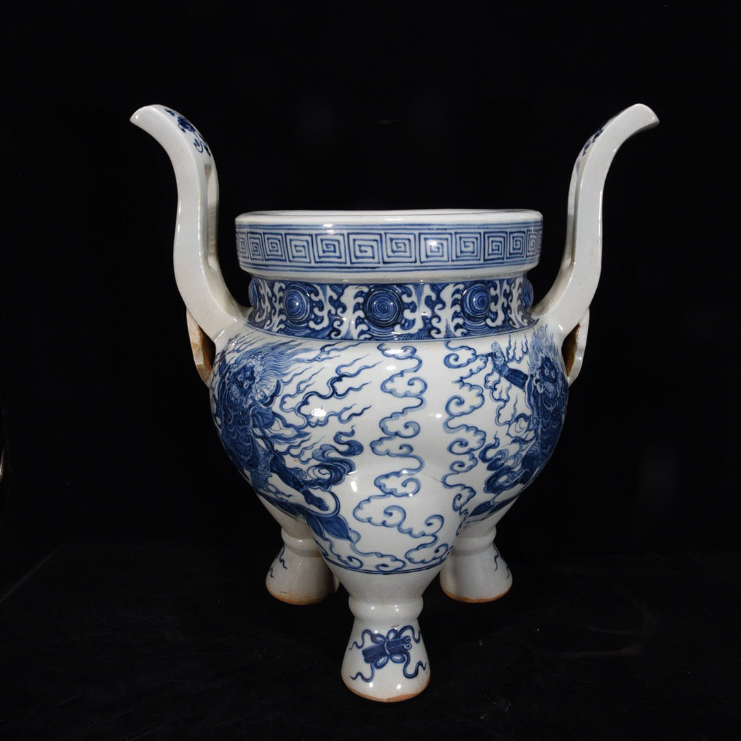 Blue and white strange pattern incense burner