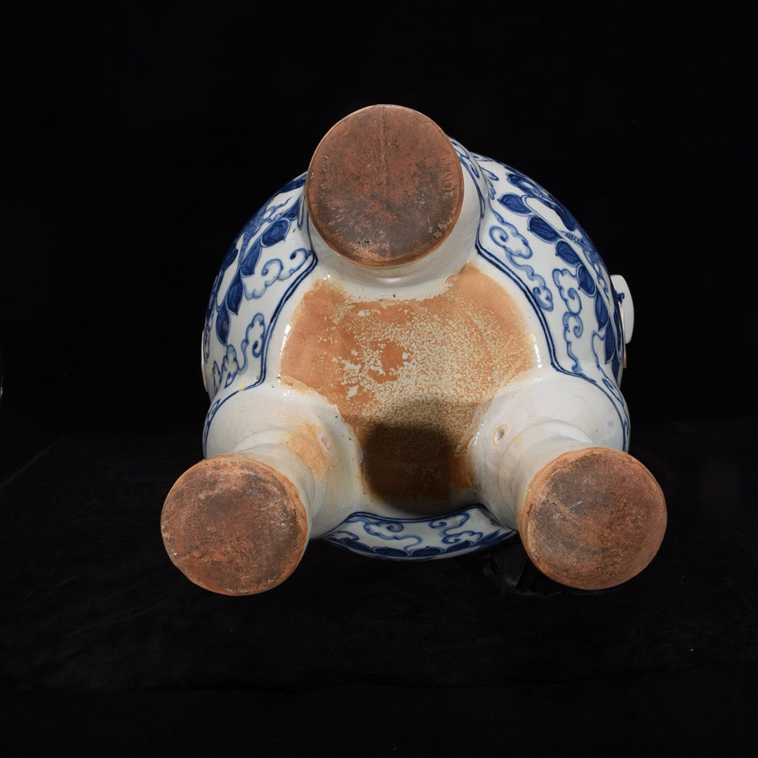 Blue and white strange pattern incense burner