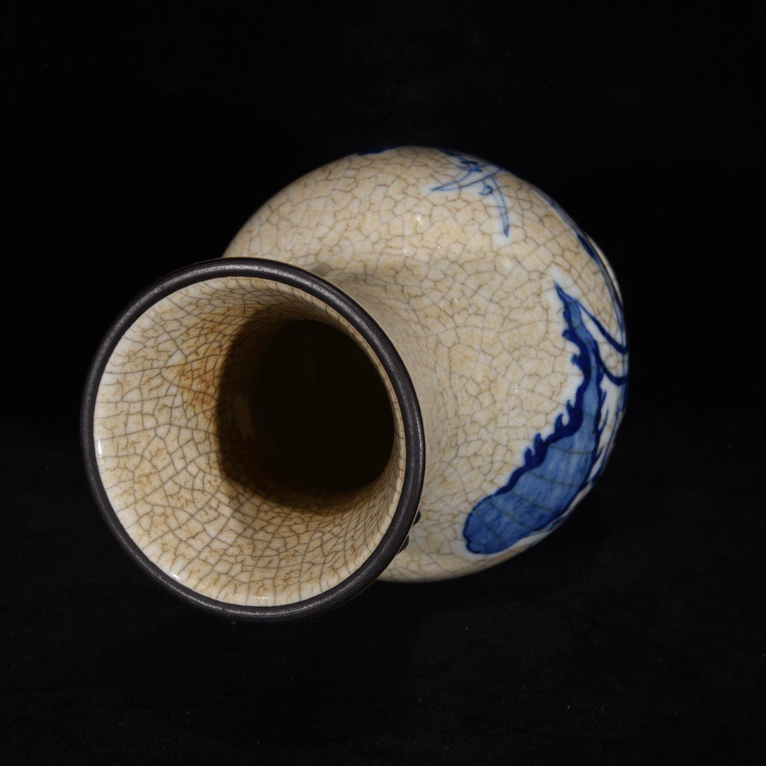 Blue and white open film character story pattern double ear bottle