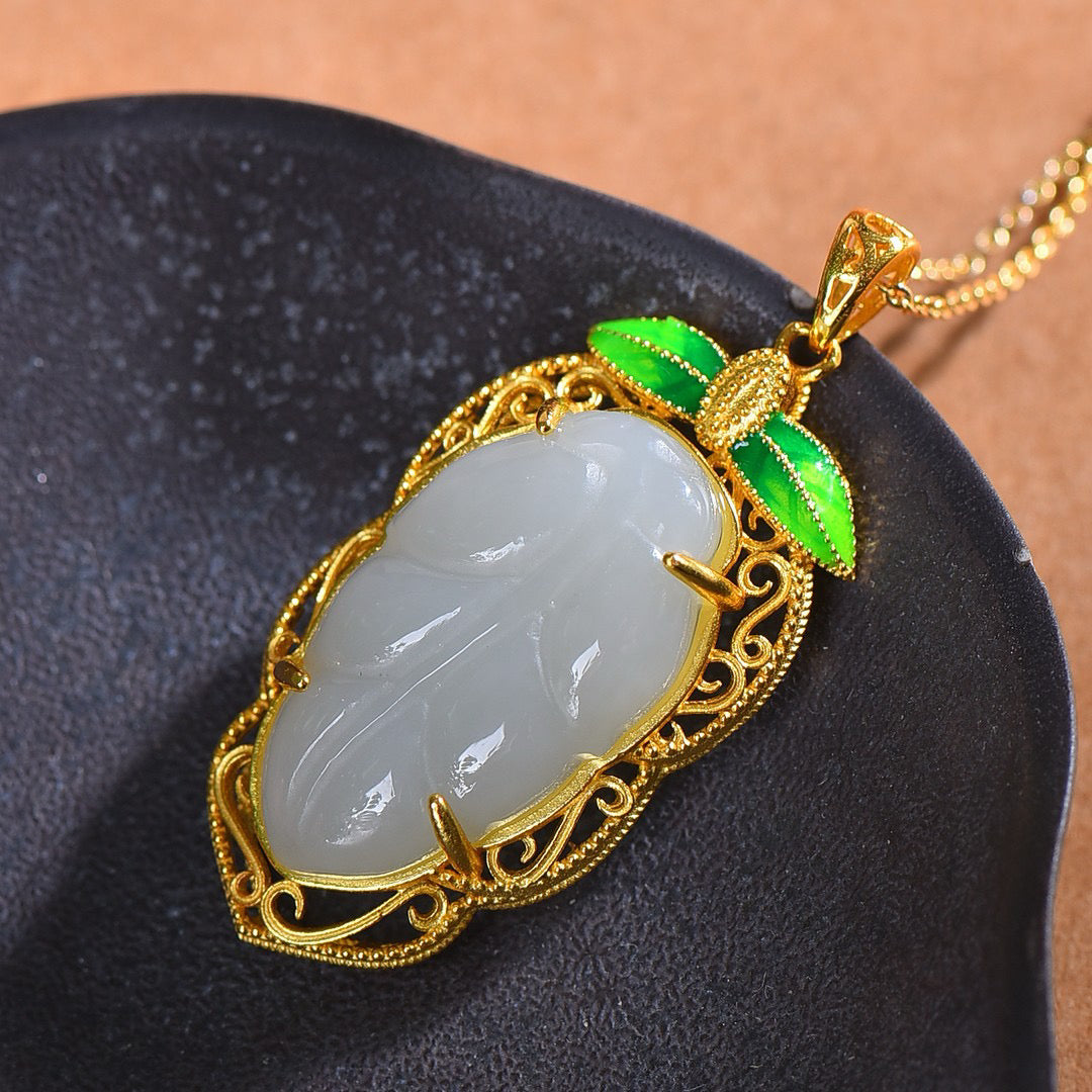 Silver inlaid Hotan Jade pendant