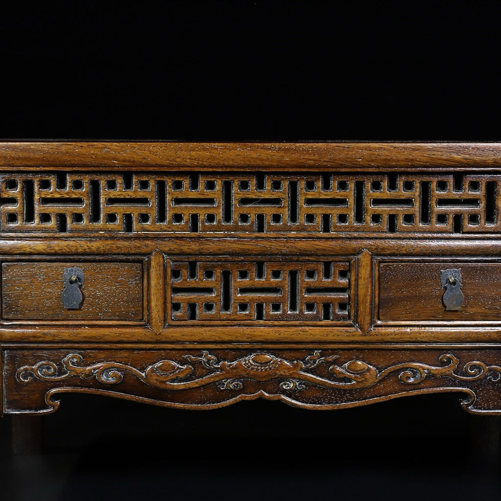 Flower pear wood curved foot and raised head strip case