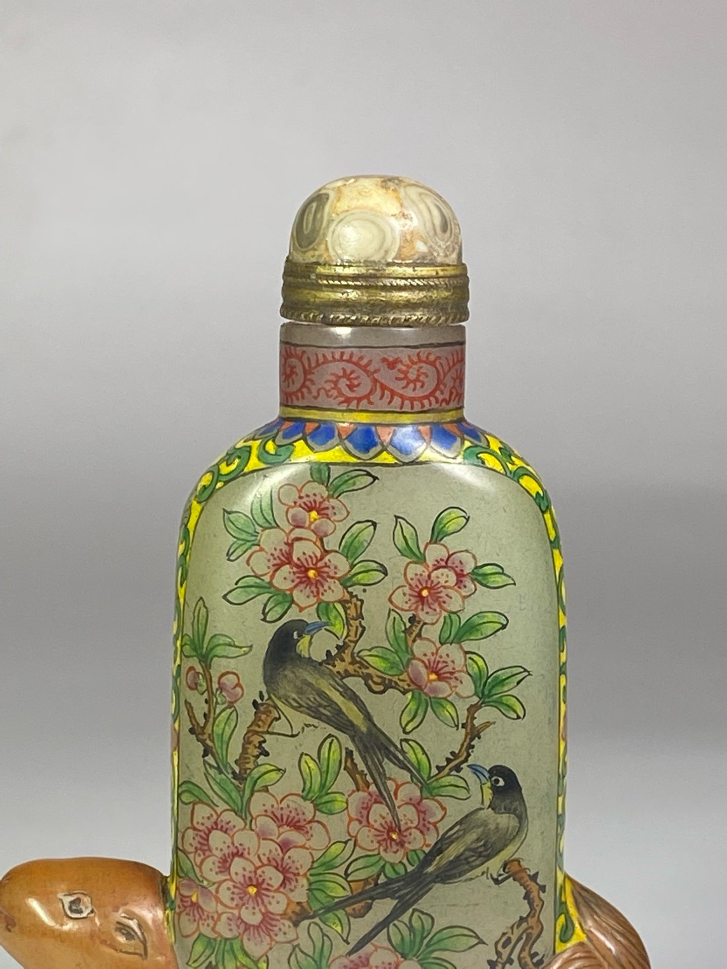 Chinese antique glass painted snuff bottle