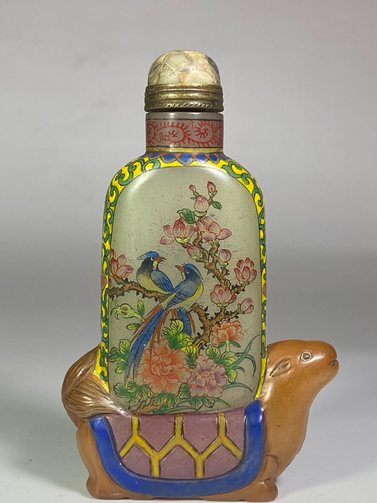 Chinese antique glass painted snuff bottle