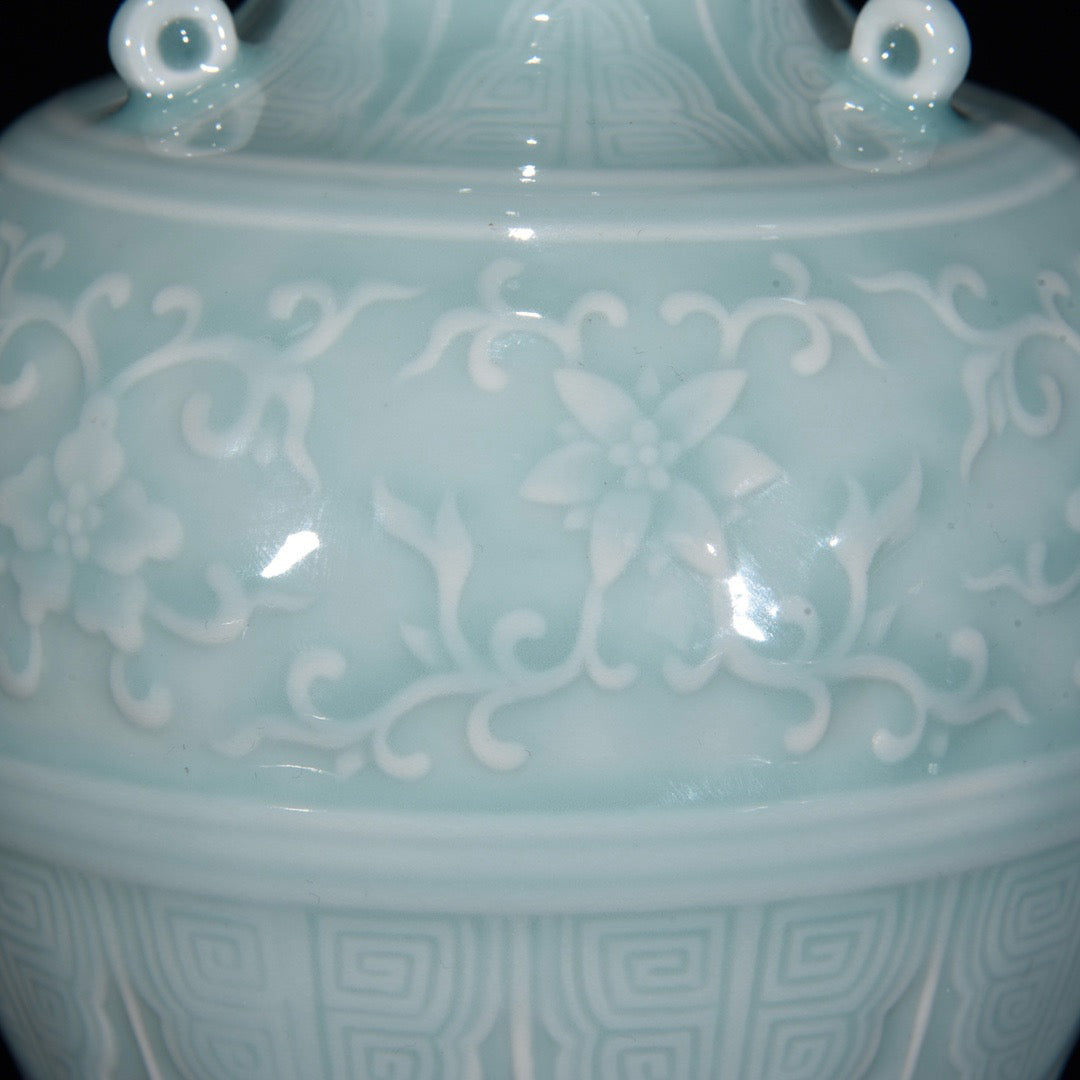 Monochrome glazed tangled branch patterned three series bottle