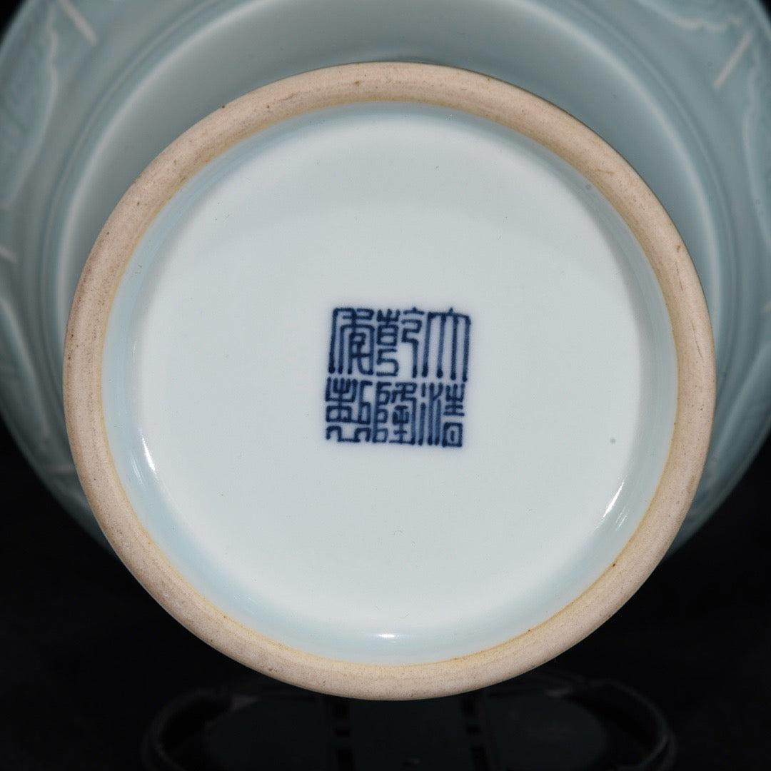 Monochrome glazed tangled branch patterned three series bottle