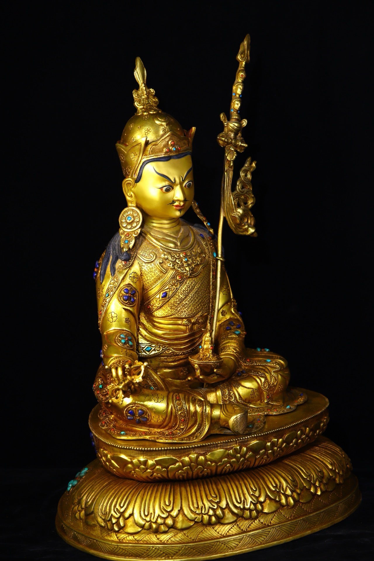 Copper body pure handmade hammering, carving, gilded inlaid with gemstones, Lotus Life Master