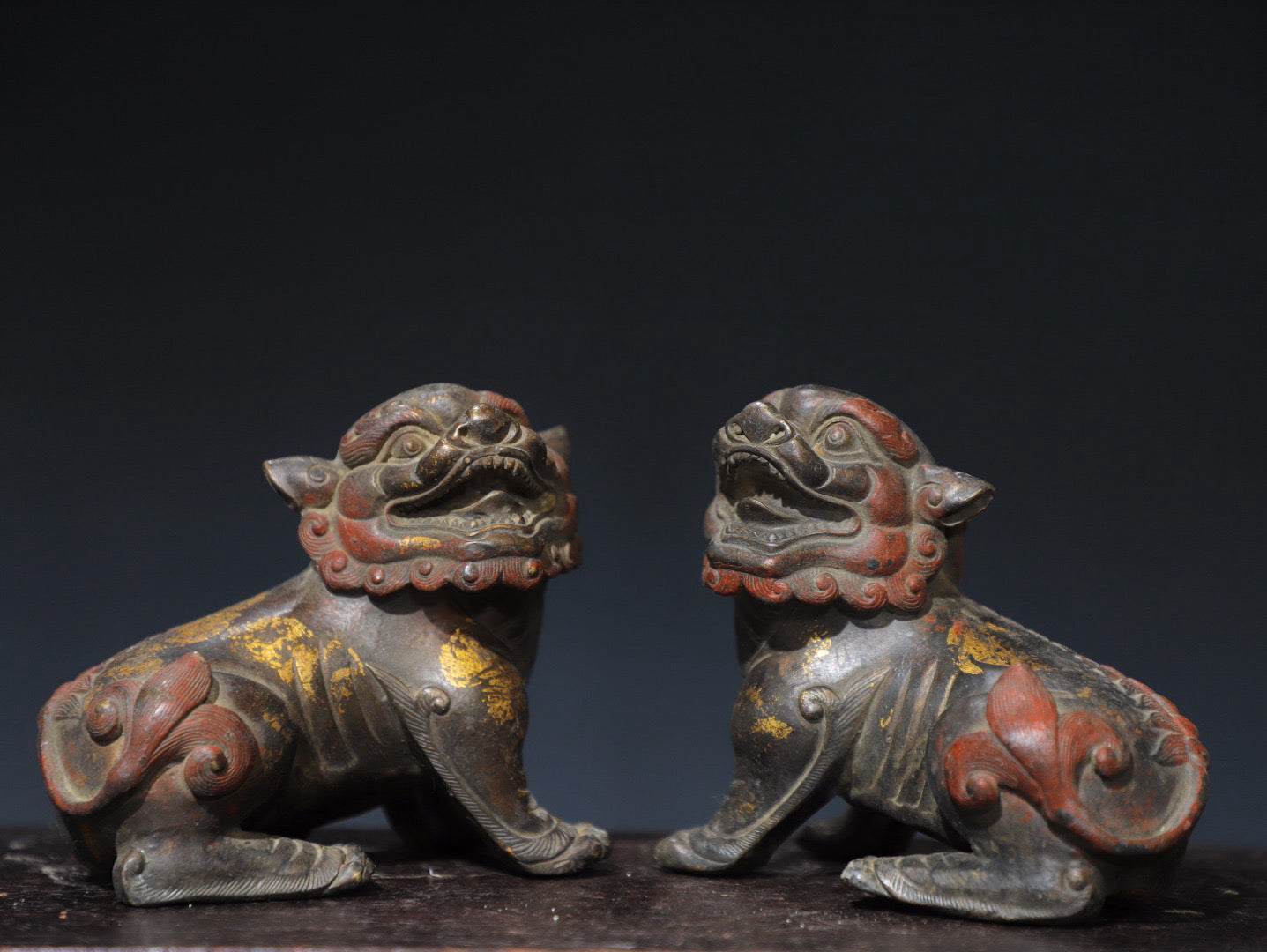 Chinese antique pure copper lion ornament