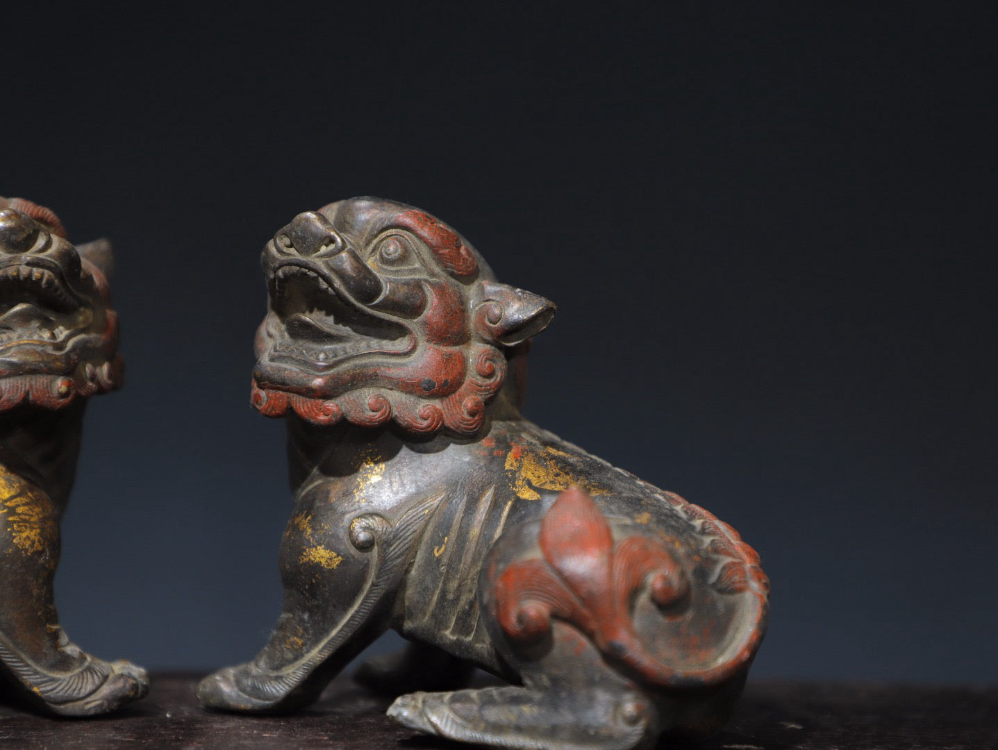 Chinese antique pure copper lion ornament