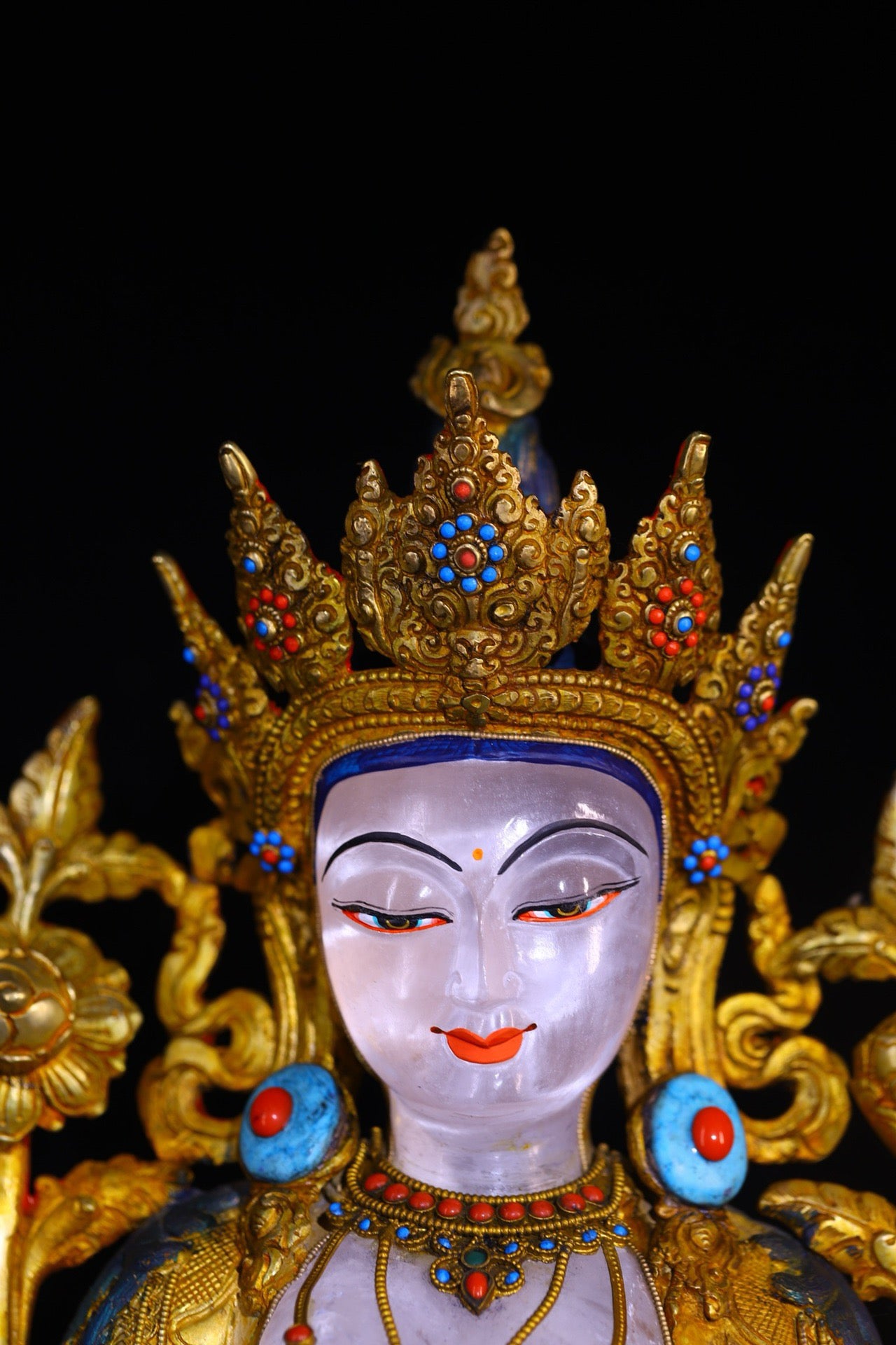 Natural crystal, pure handmade knocking, carving, gilded wire inlay with gemstone Tara