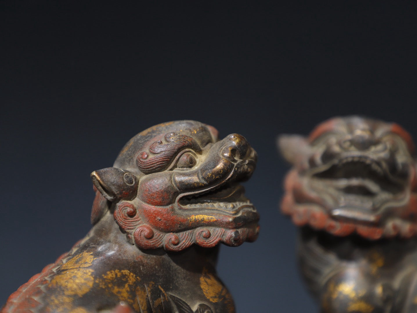 Chinese antique pure copper lion ornament
