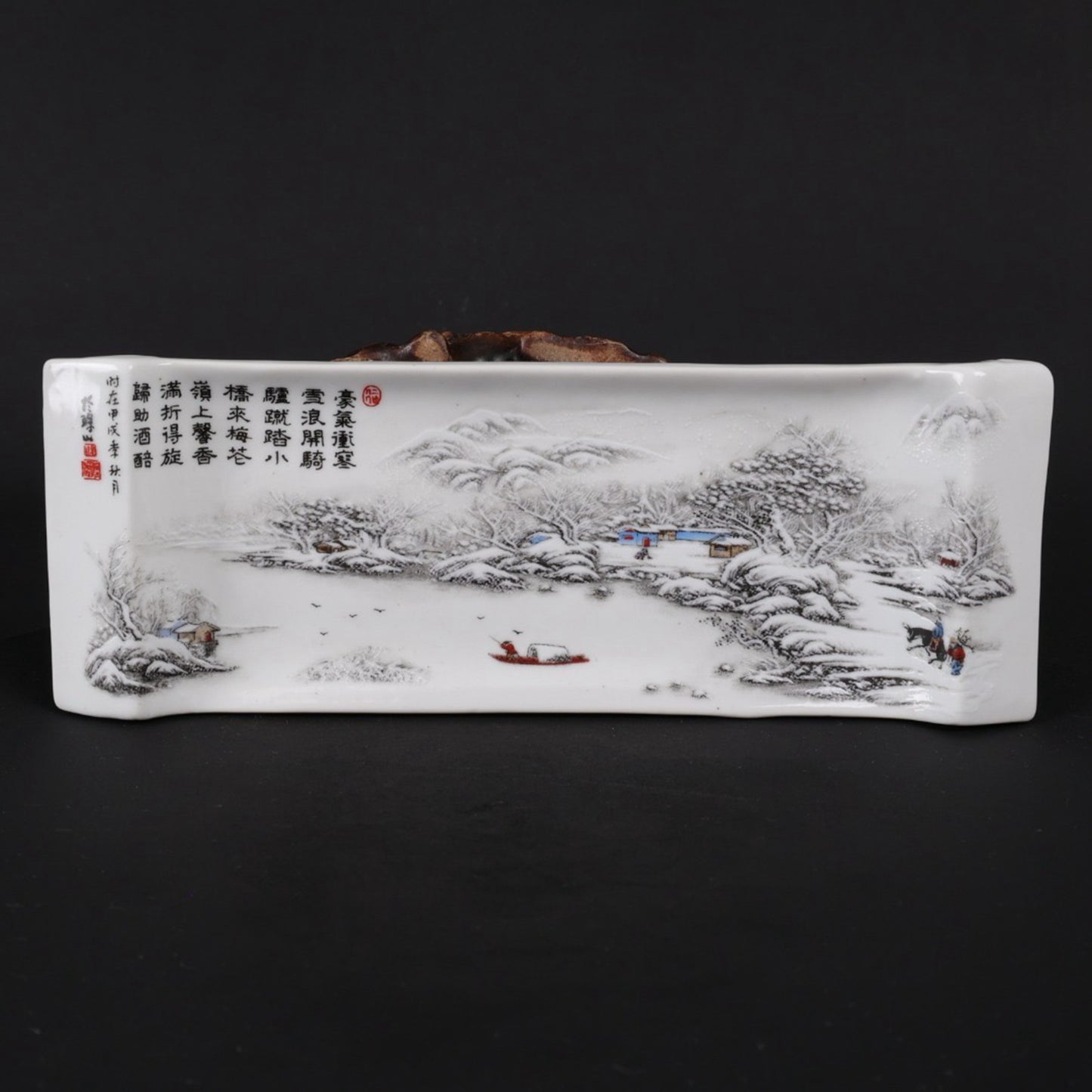 Pink snow patterned long plate
