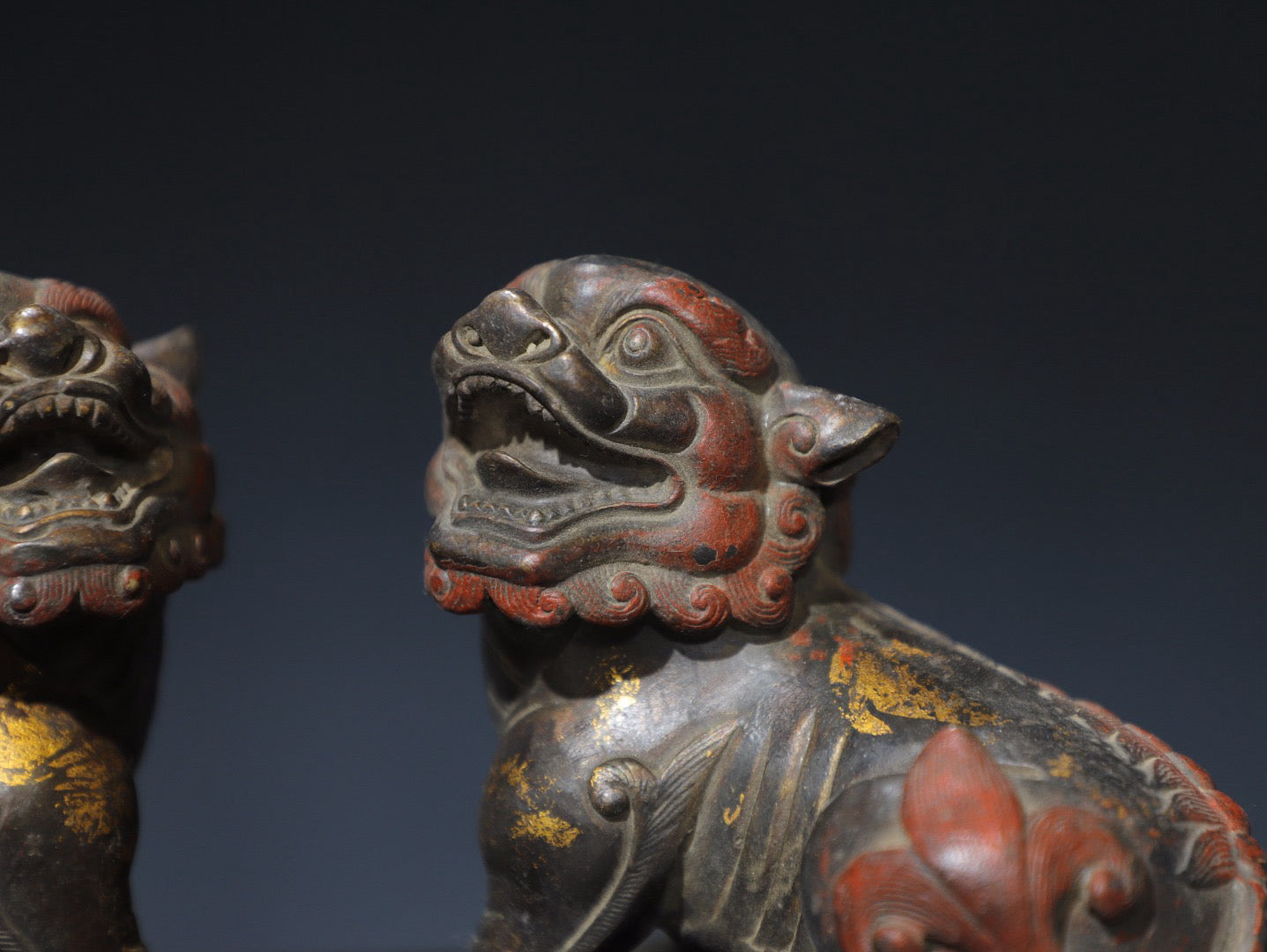 Chinese antique pure copper lion ornament