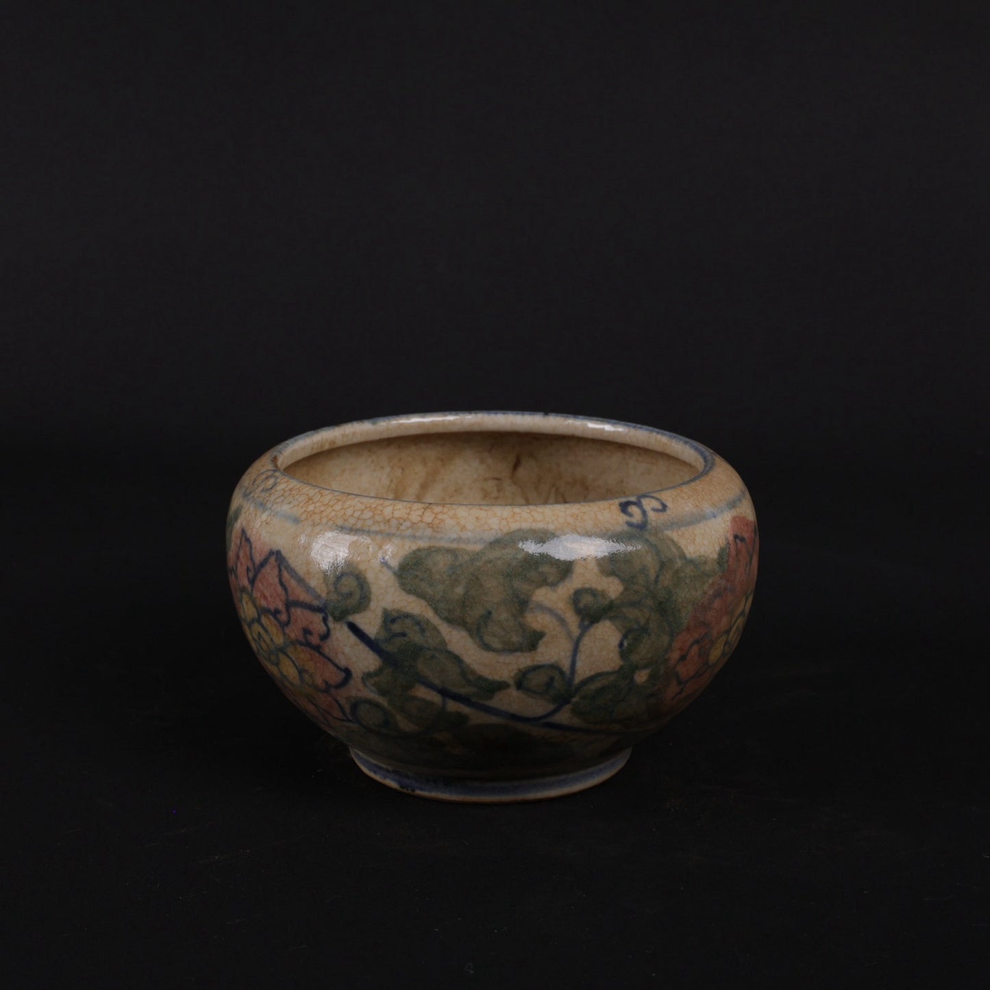 Blue and white underglaze red entangled branch lotus pattern small brush wash