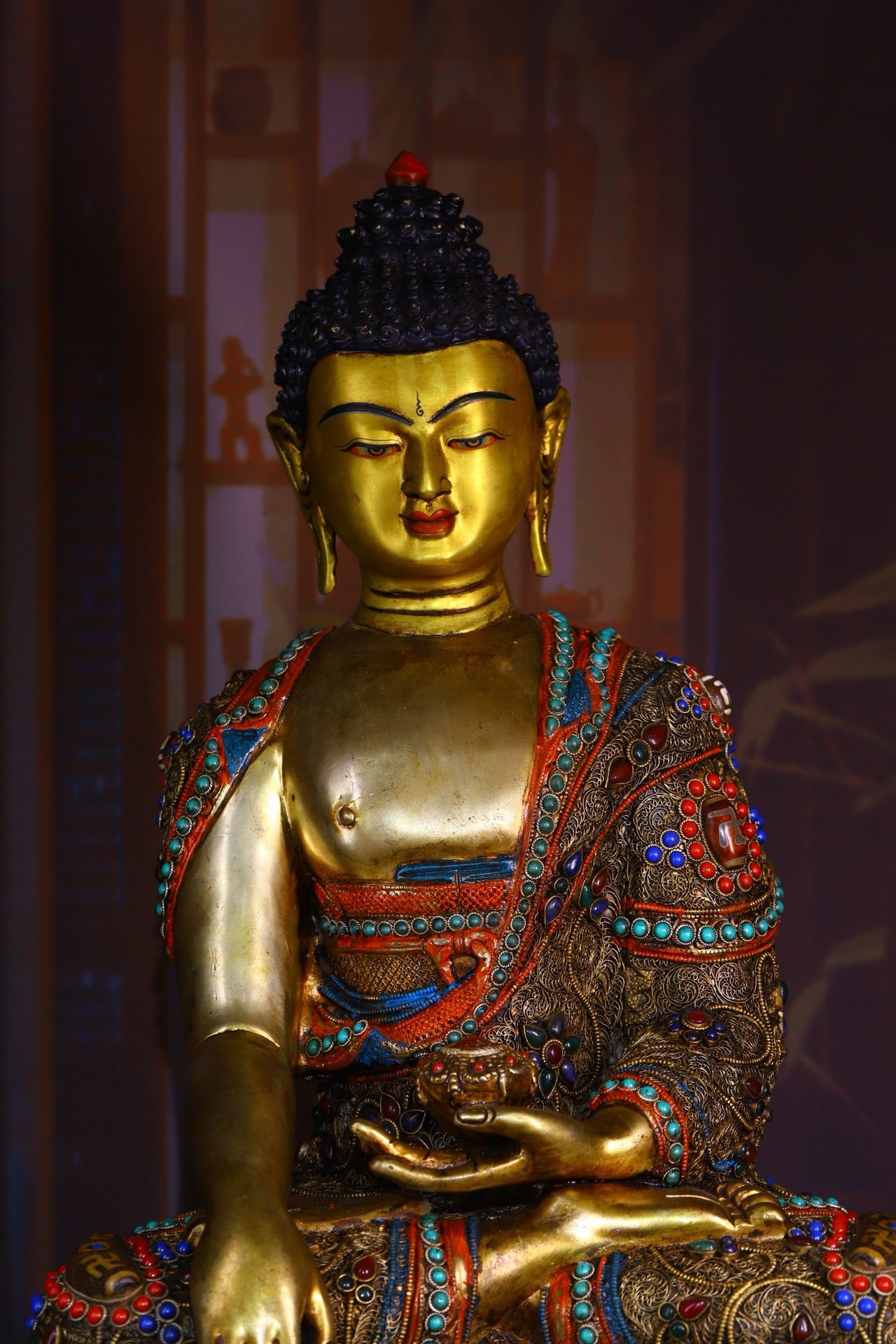 Copper body pure handmade knocking on the heavenly pearl Shakyamuni Buddha
