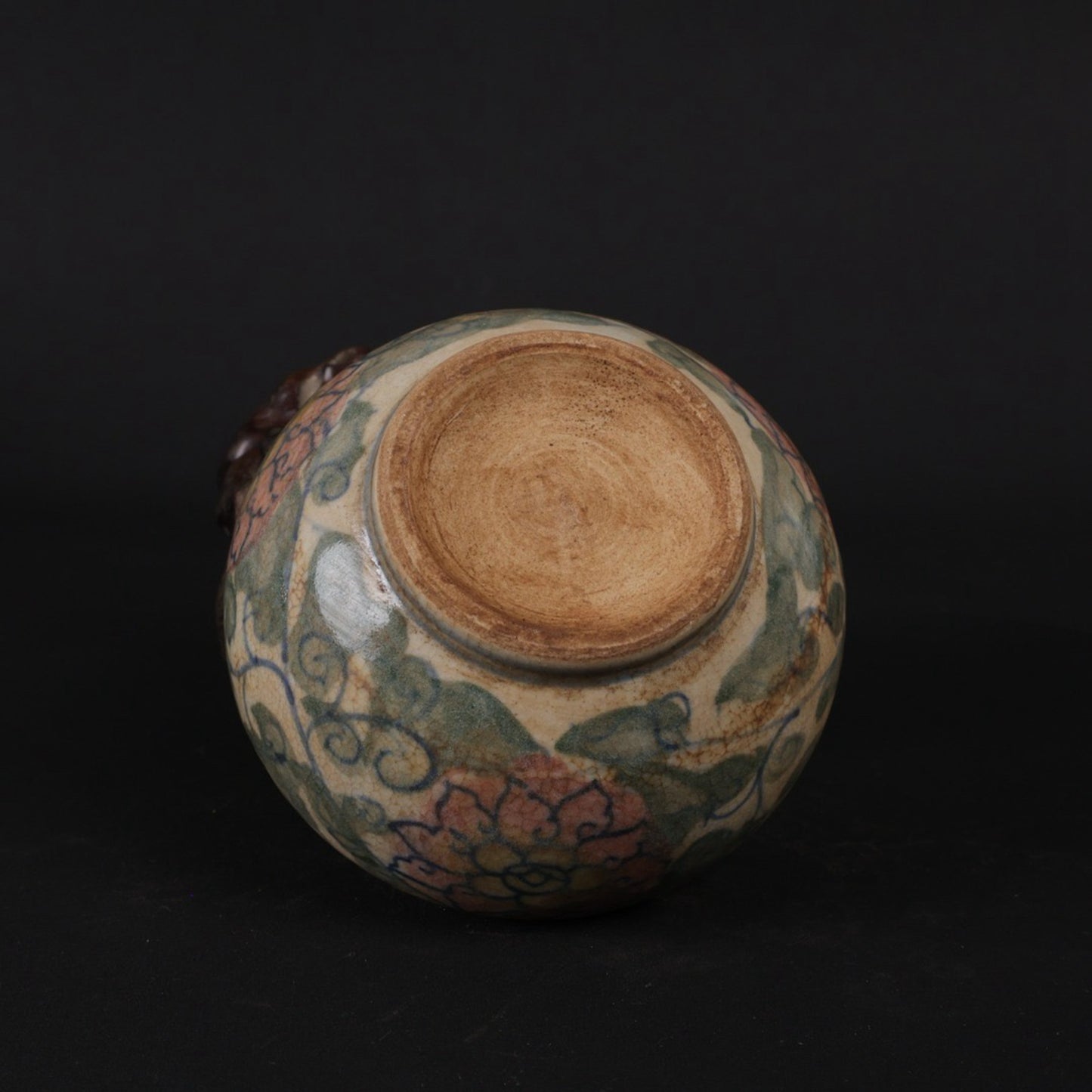 Blue and white underglaze red entangled branch lotus pattern small brush wash