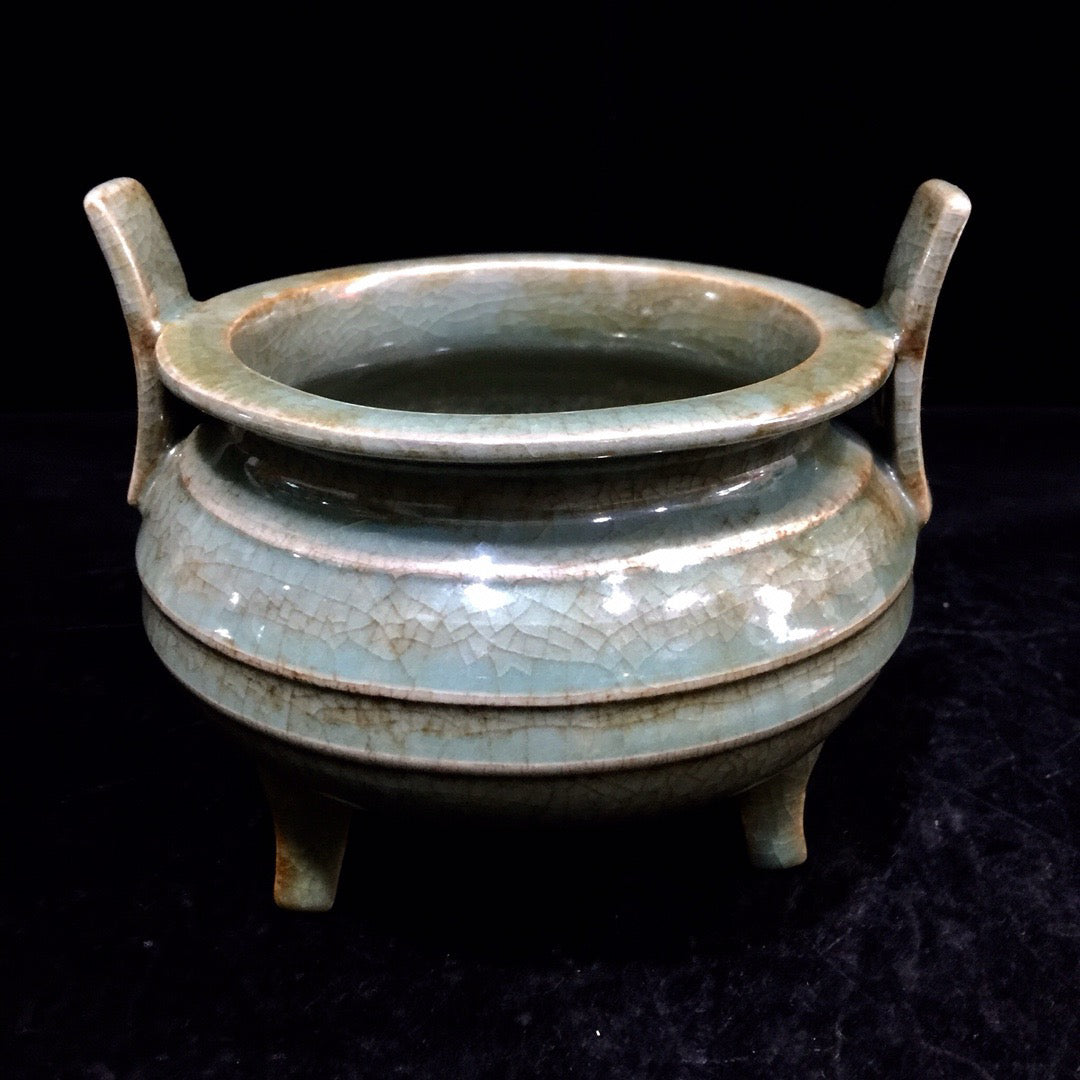 Chinese antique porcelain fumigation furnace