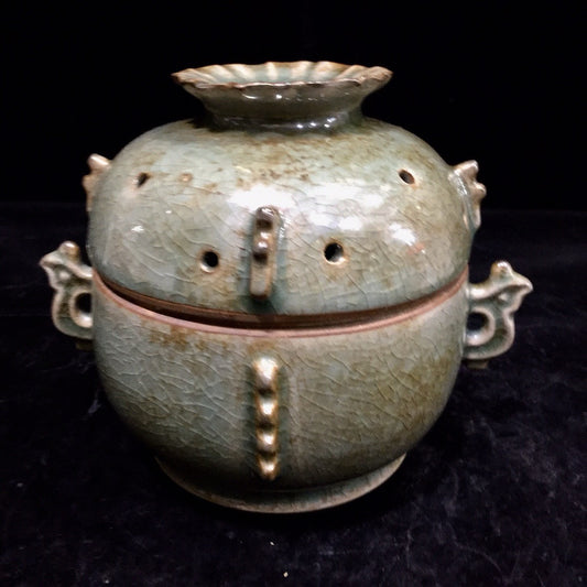 Chinese antique porcelain fumigation furnace