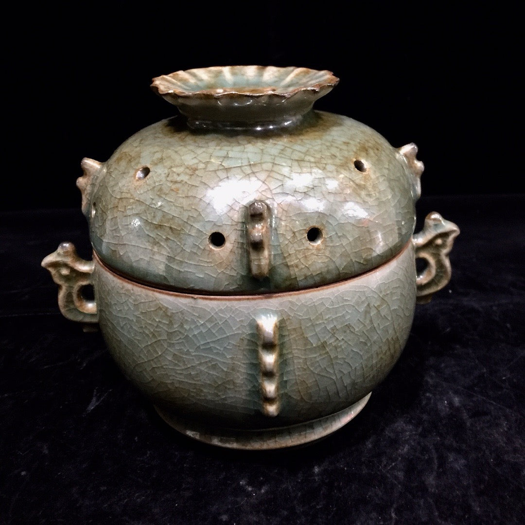 Chinese antique porcelain fumigation furnace