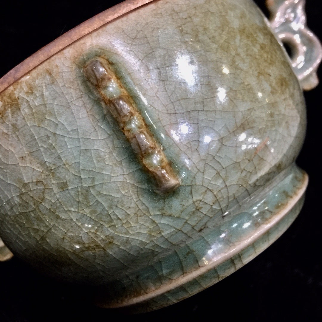Chinese antique porcelain fumigation furnace
