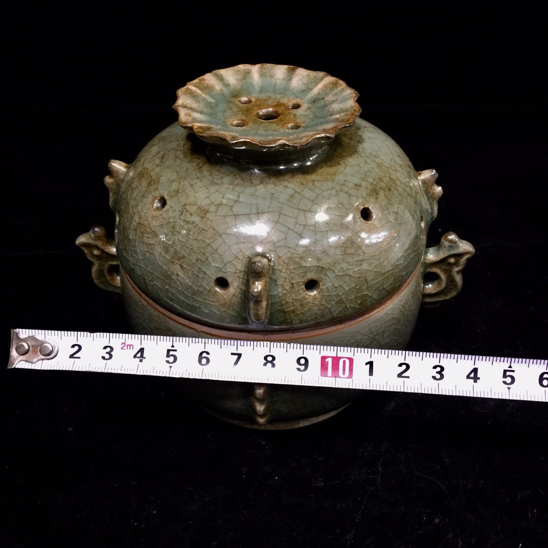 Chinese antique porcelain fumigation furnace