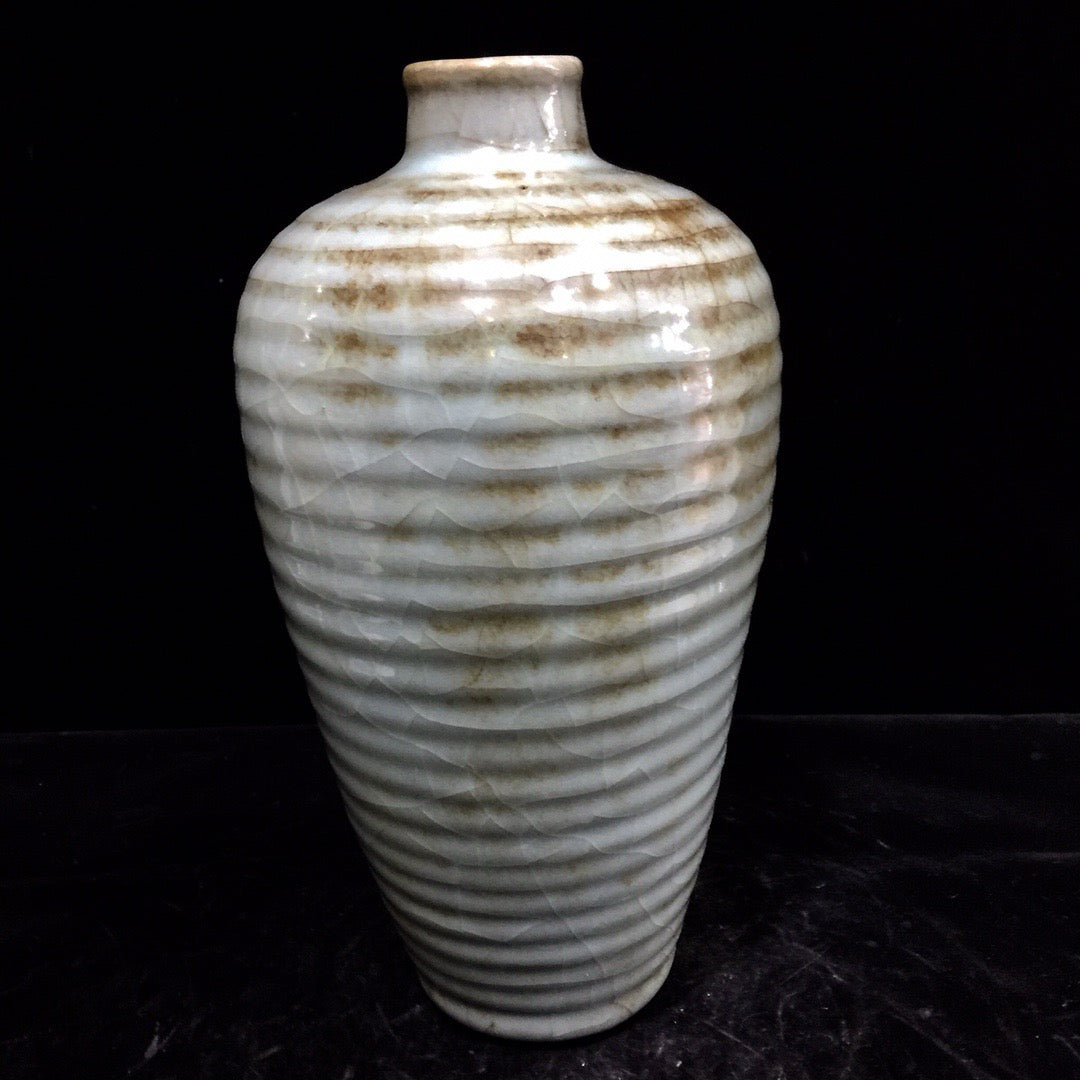 Chinese antique porcelain threaded plum vase