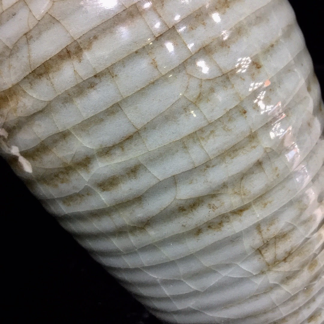 Chinese antique porcelain threaded plum vase