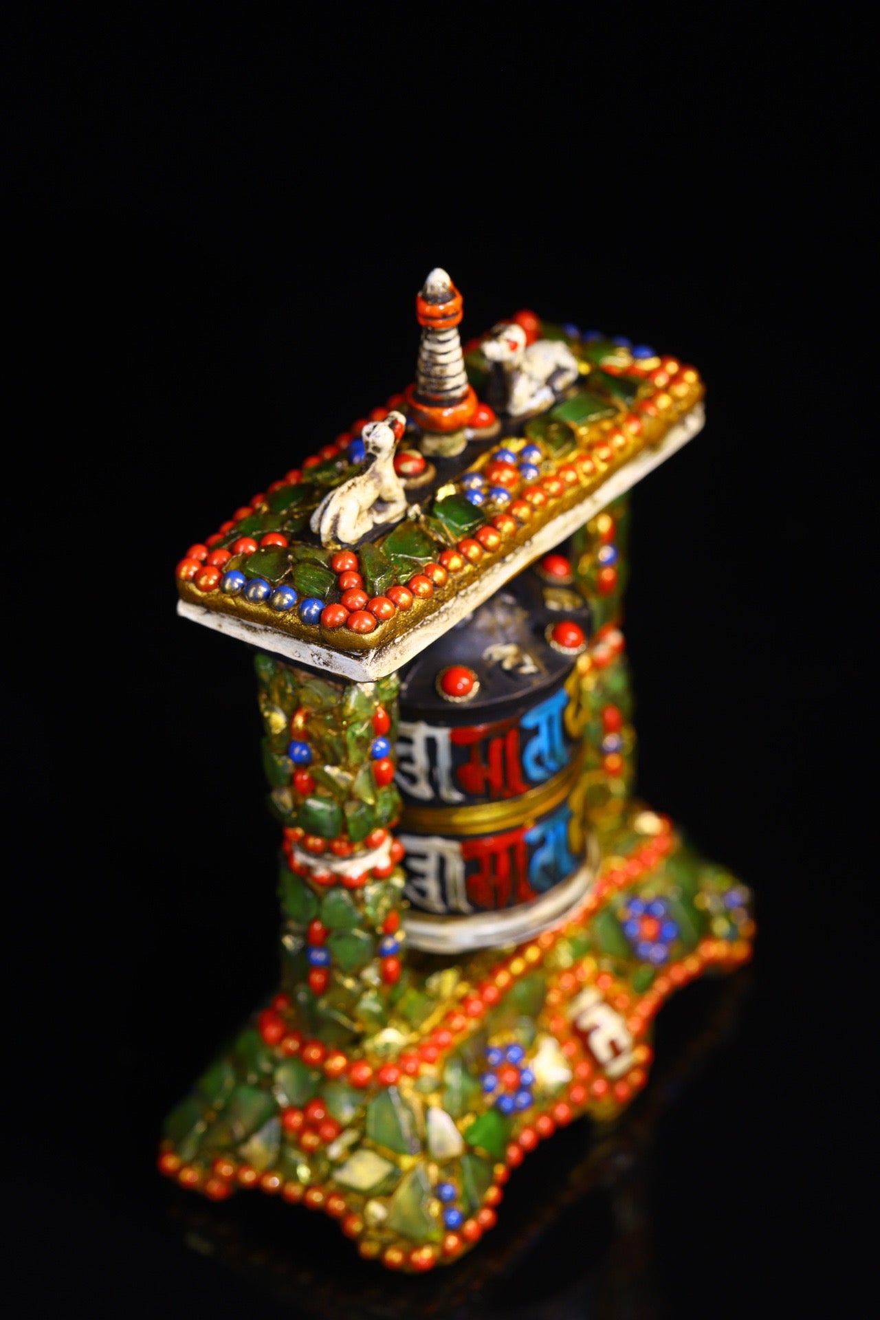 Copper body pure handmade knocking, chiseling, inlaid with gemstones, celestial bead spinning wheel