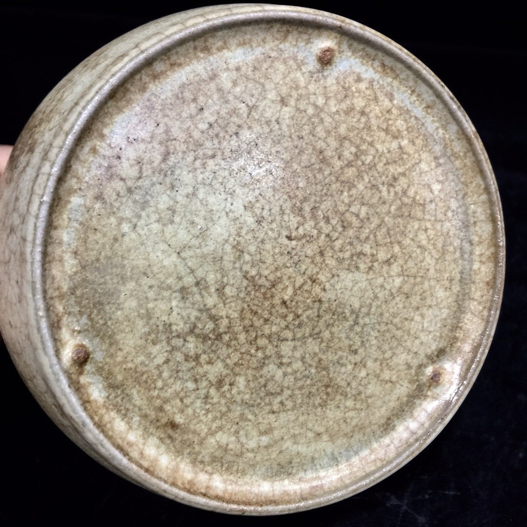 Chinese Antique Porcelain Dulu Bottle