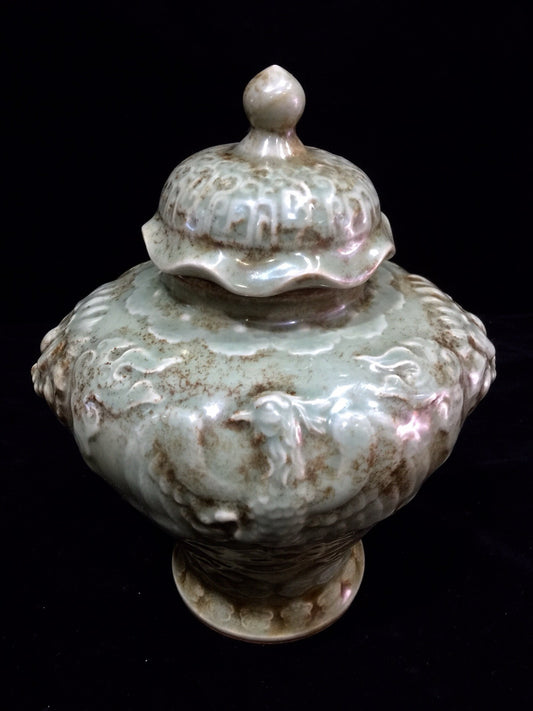 Chinese antique Longquan porcelain lid jar