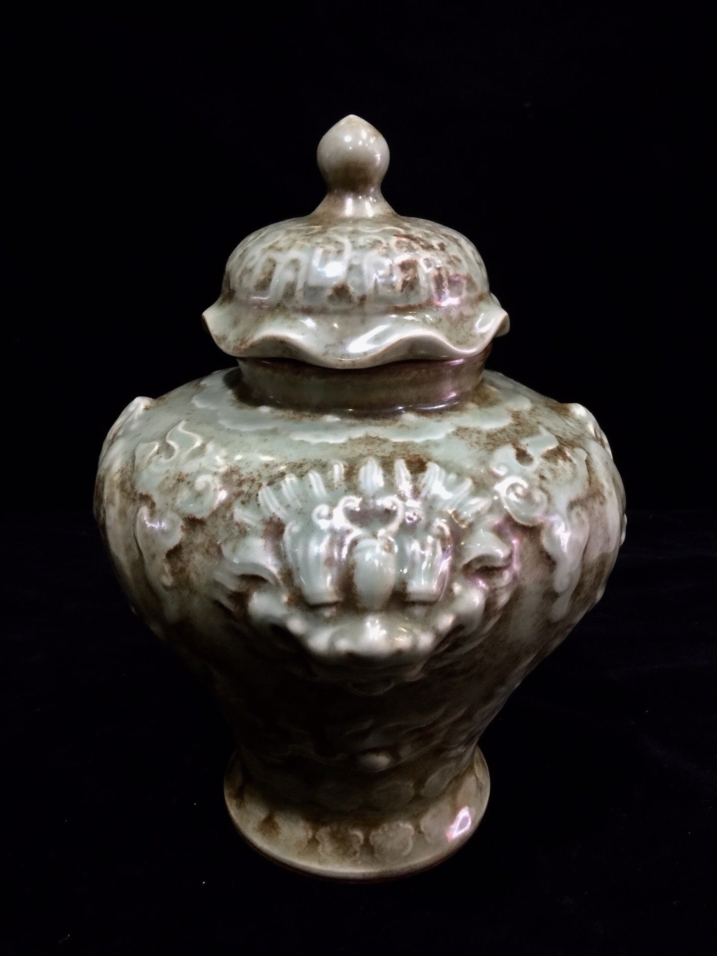 Chinese antique Longquan porcelain lid jar