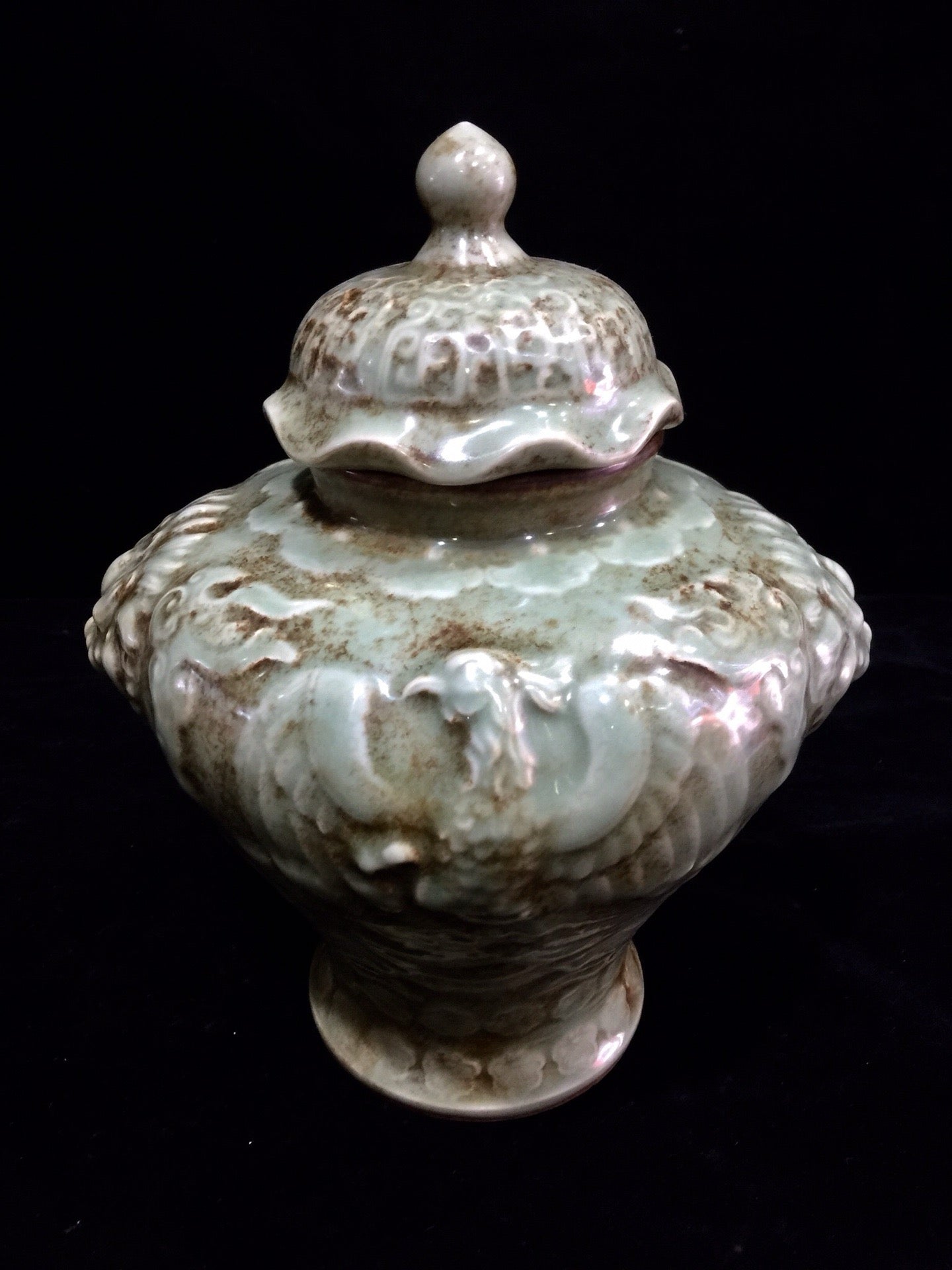 Chinese antique Longquan porcelain lid jar